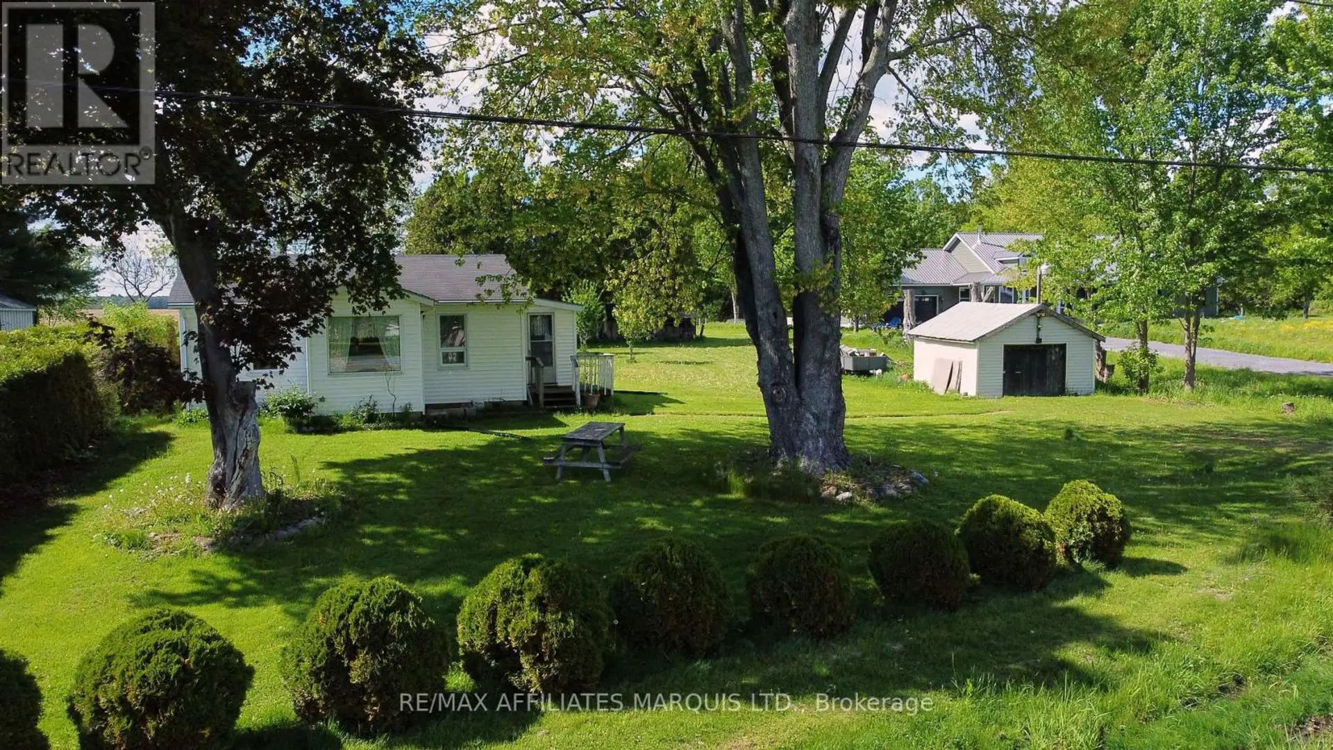 11481 LAKESHORE DRIVE - Image 1