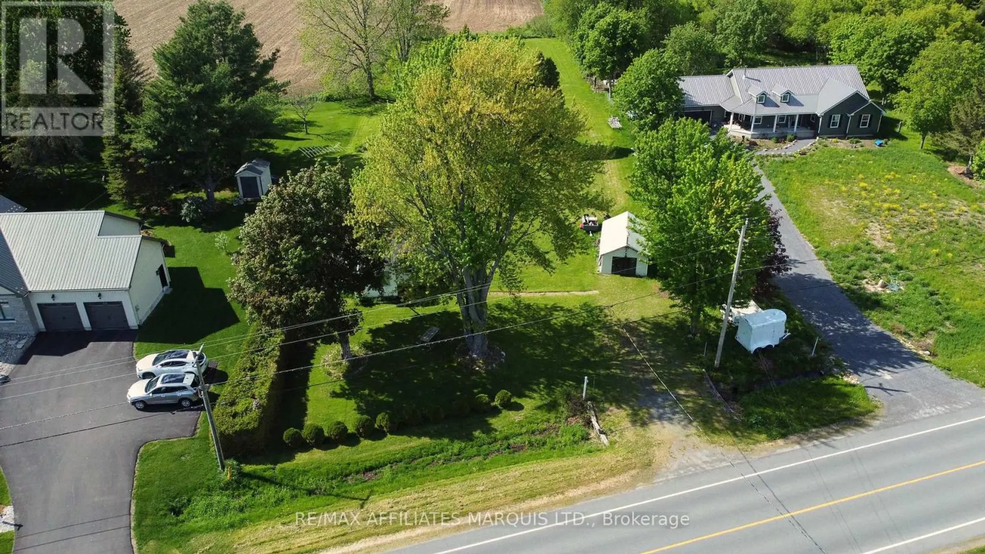 11481 LAKESHORE DRIVE - Image 4