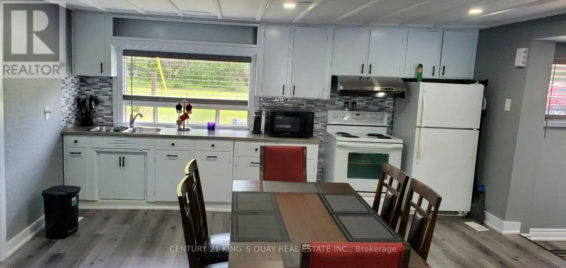 24 COSY COVE LANE - Image 4