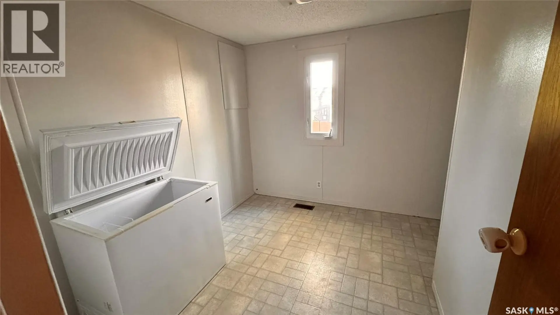 337 Hawkes STREET - Image 10