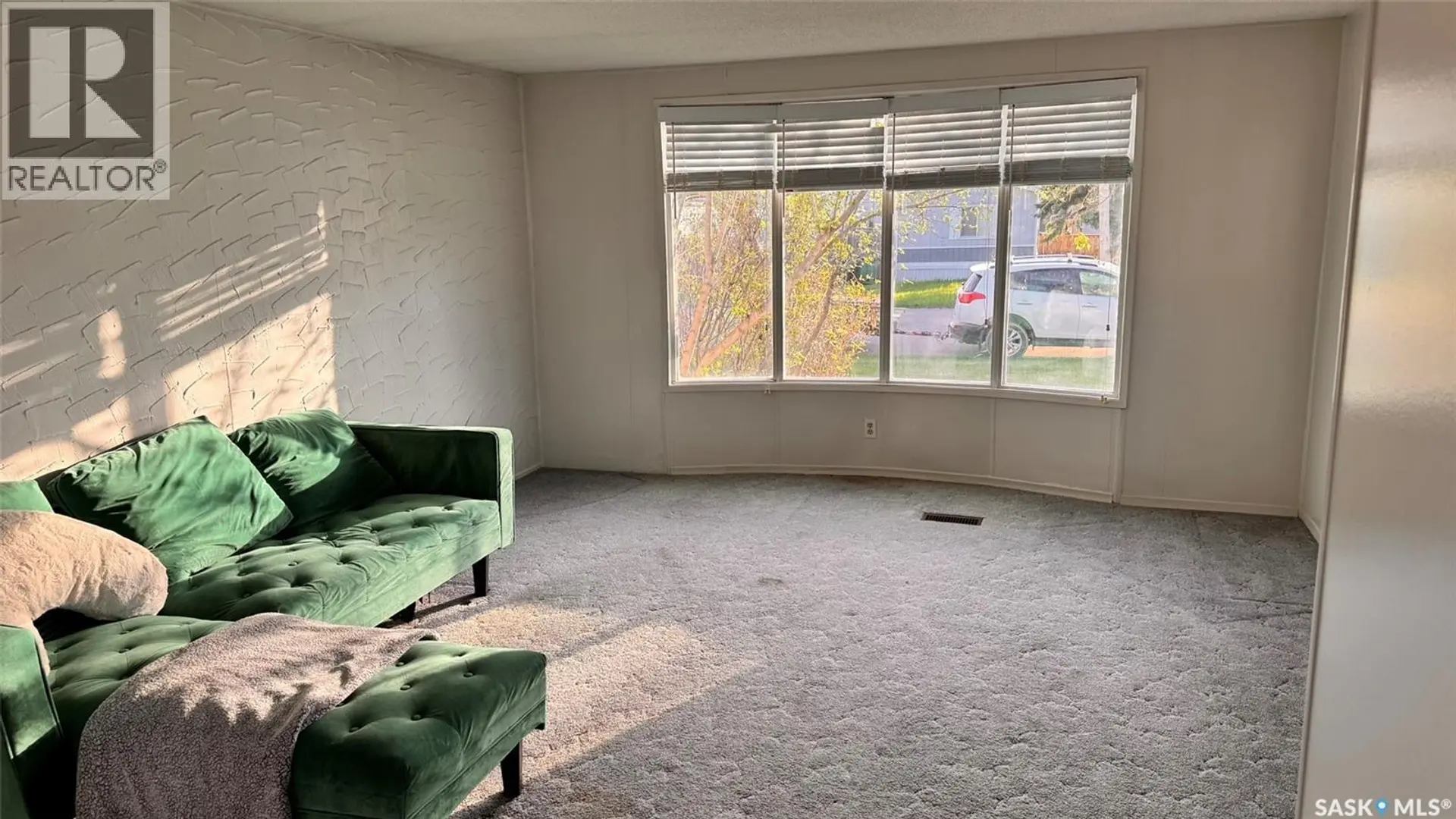 337 Hawkes STREET - Image 2