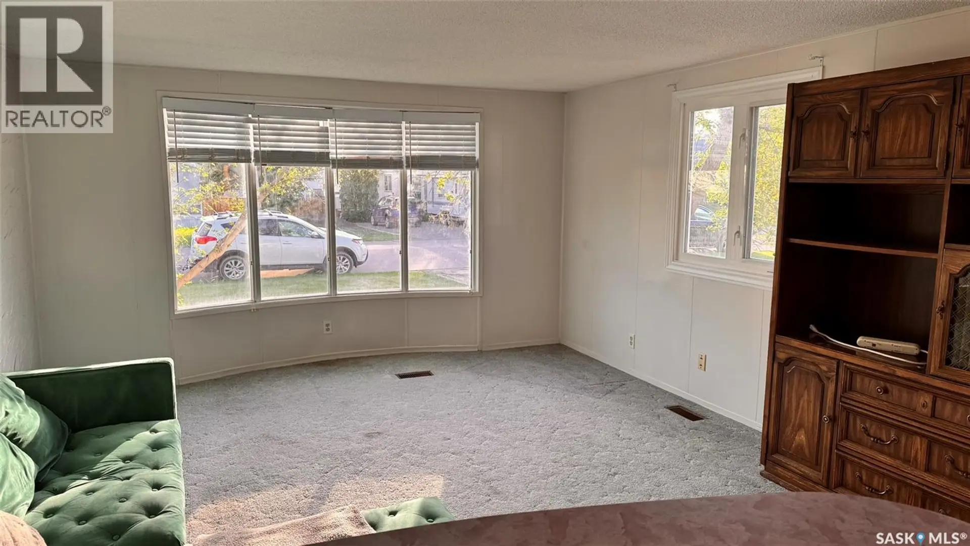 337 Hawkes STREET - Image 3