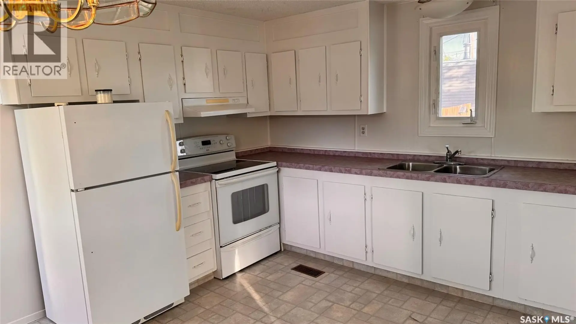 337 Hawkes STREET - Image 6