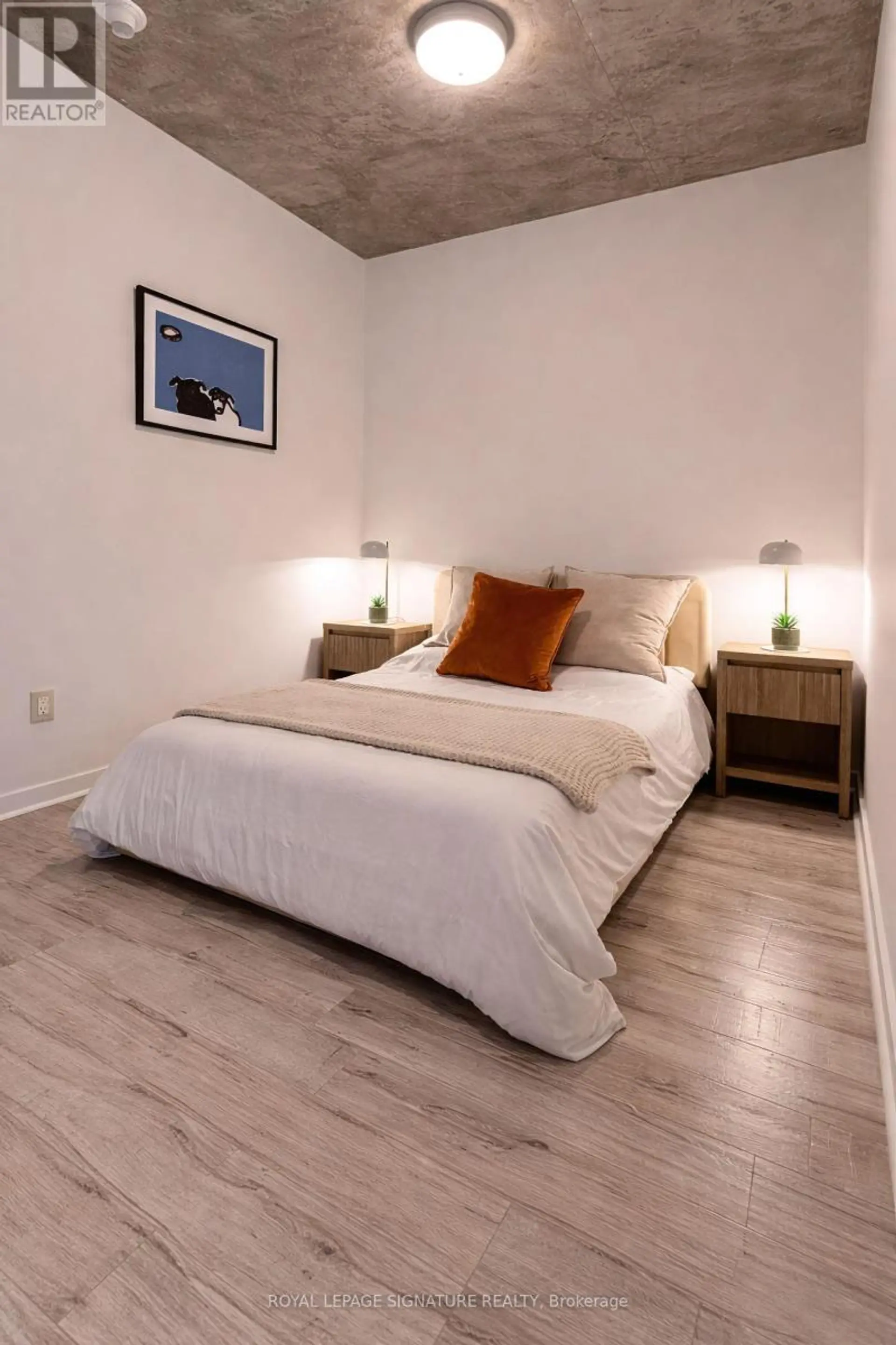 #305 23 BRANT STREET - Image 13