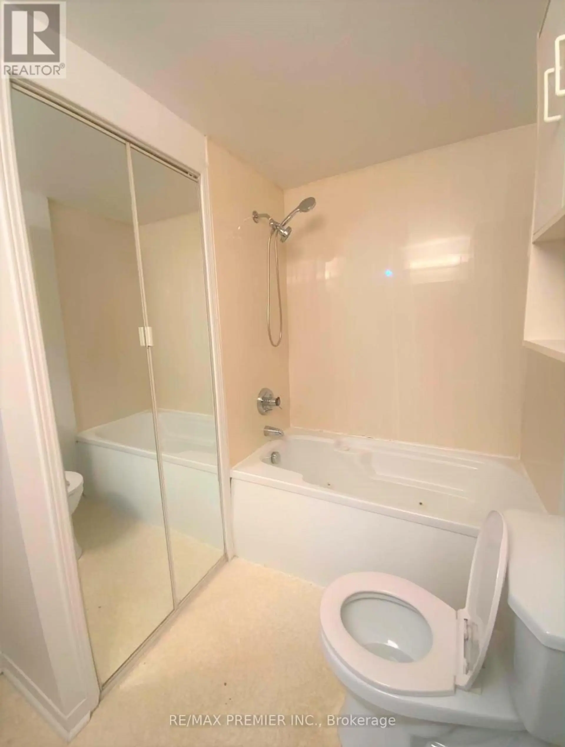 #82 248 JOHN GARLAND BOULEVARD - Image 10
