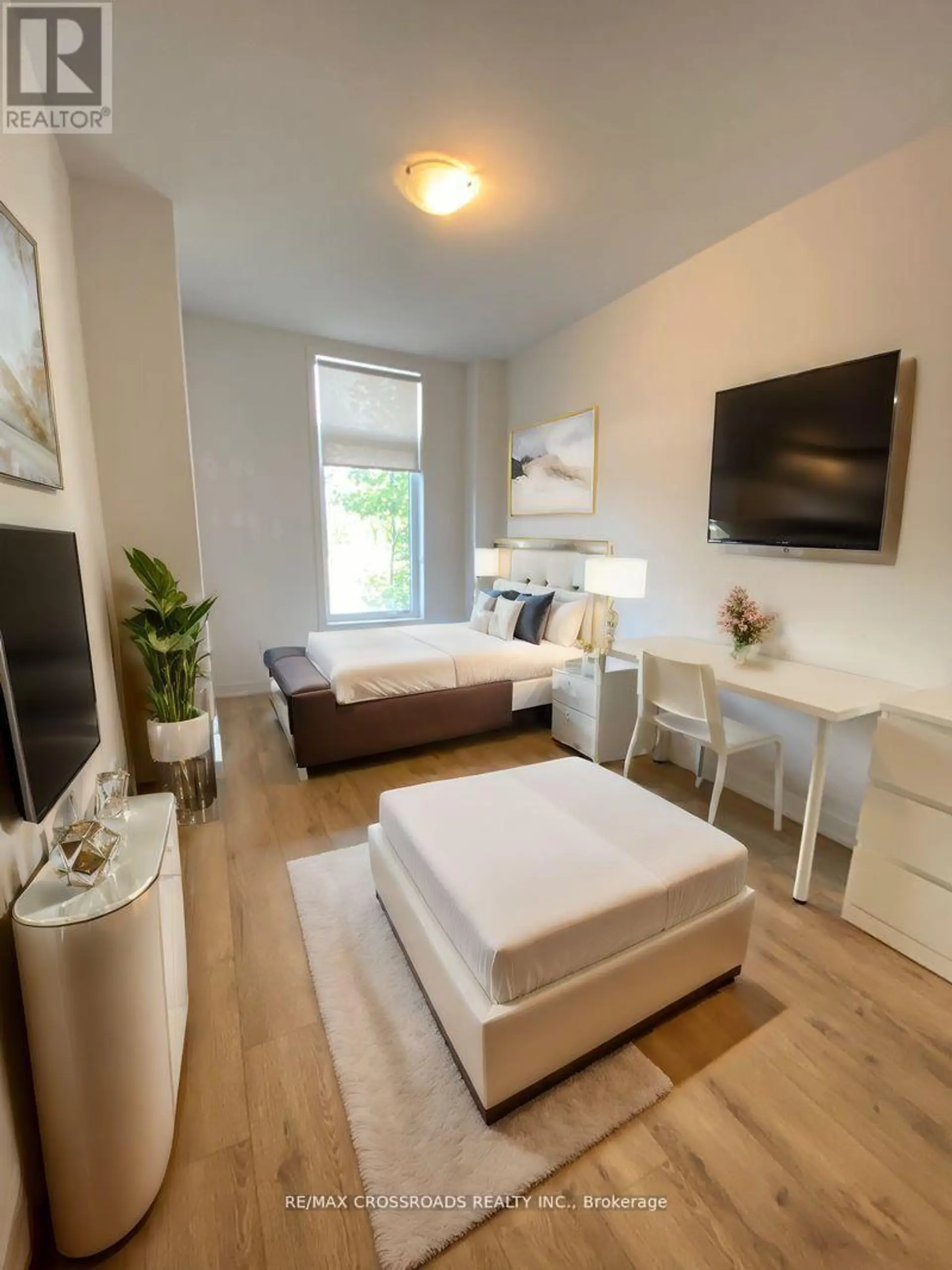 #5 1720 SIMCOE STREET N - Image 4