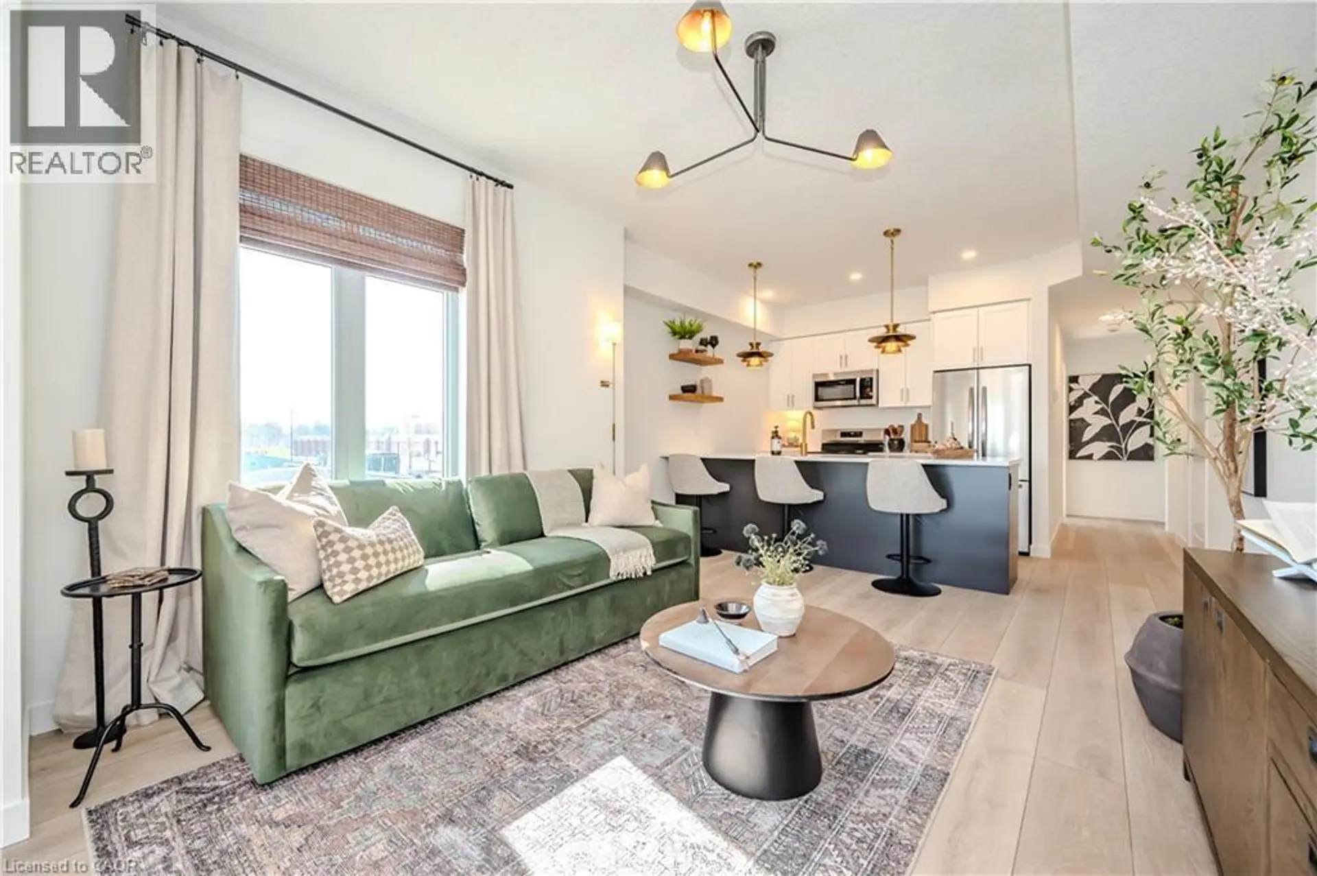 #71 824 WOOLWICH Street - Image 2
