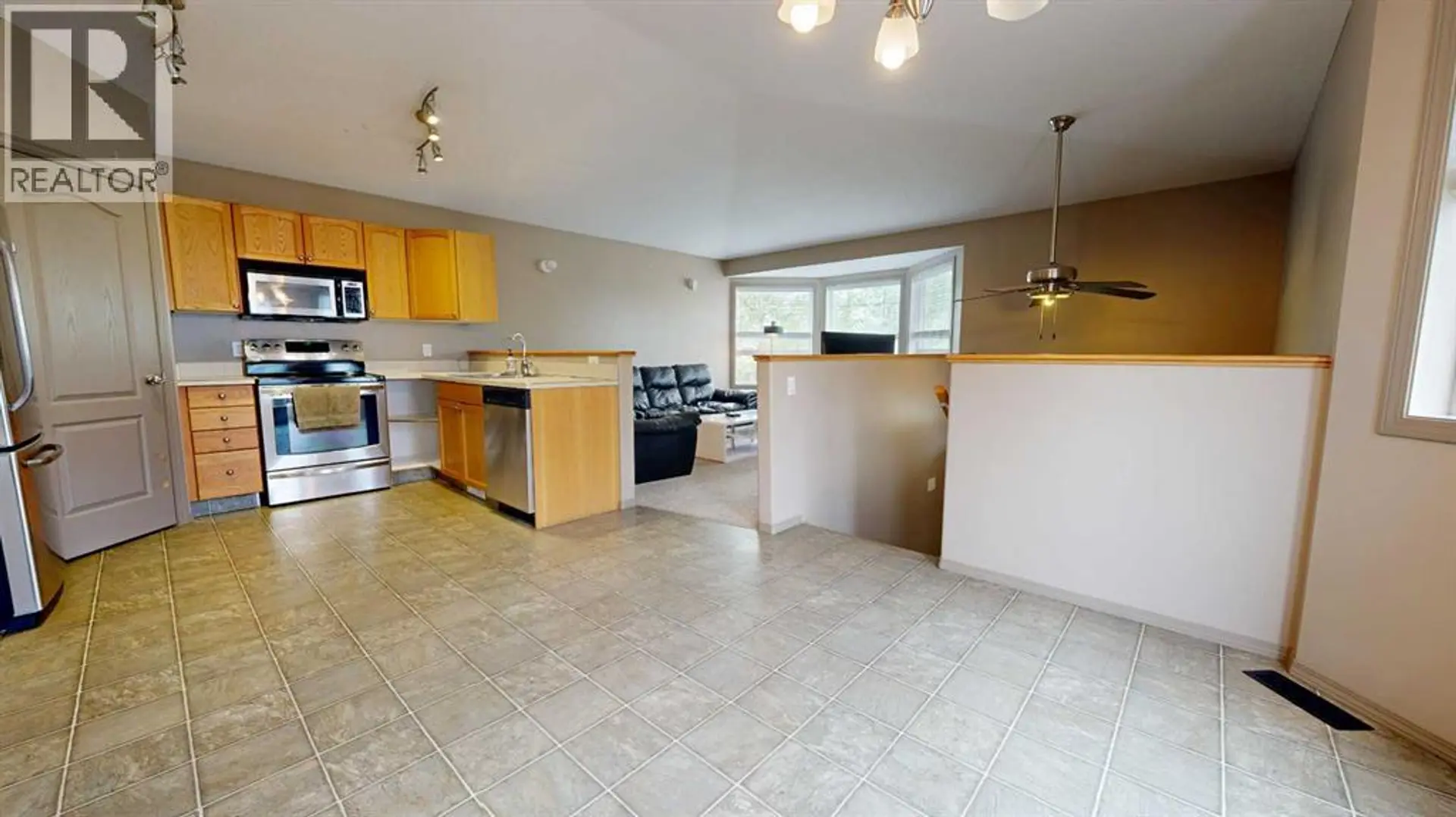 6322 88A Street - Image 5