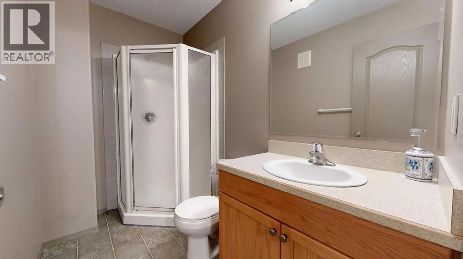 6322 88A Street - Image 15