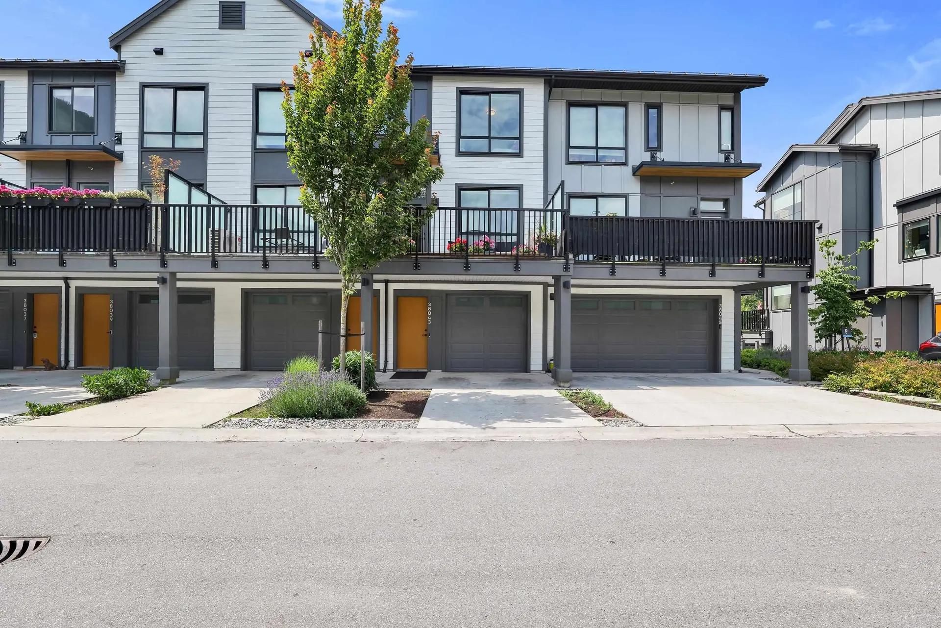 Property at 38043 Helm Way, Squamish, BC
