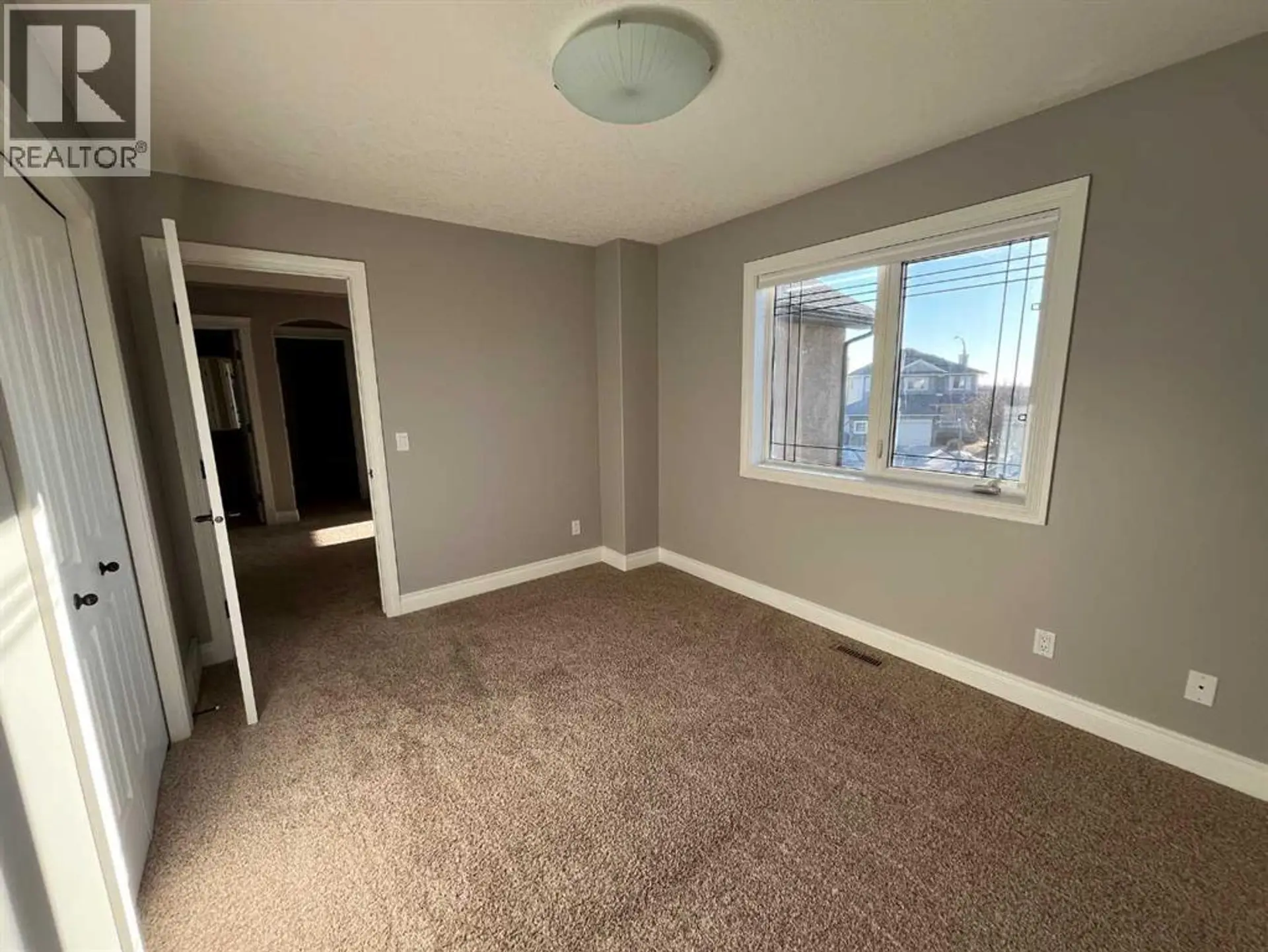 75 Royal Abbey Rise NW - Image 12