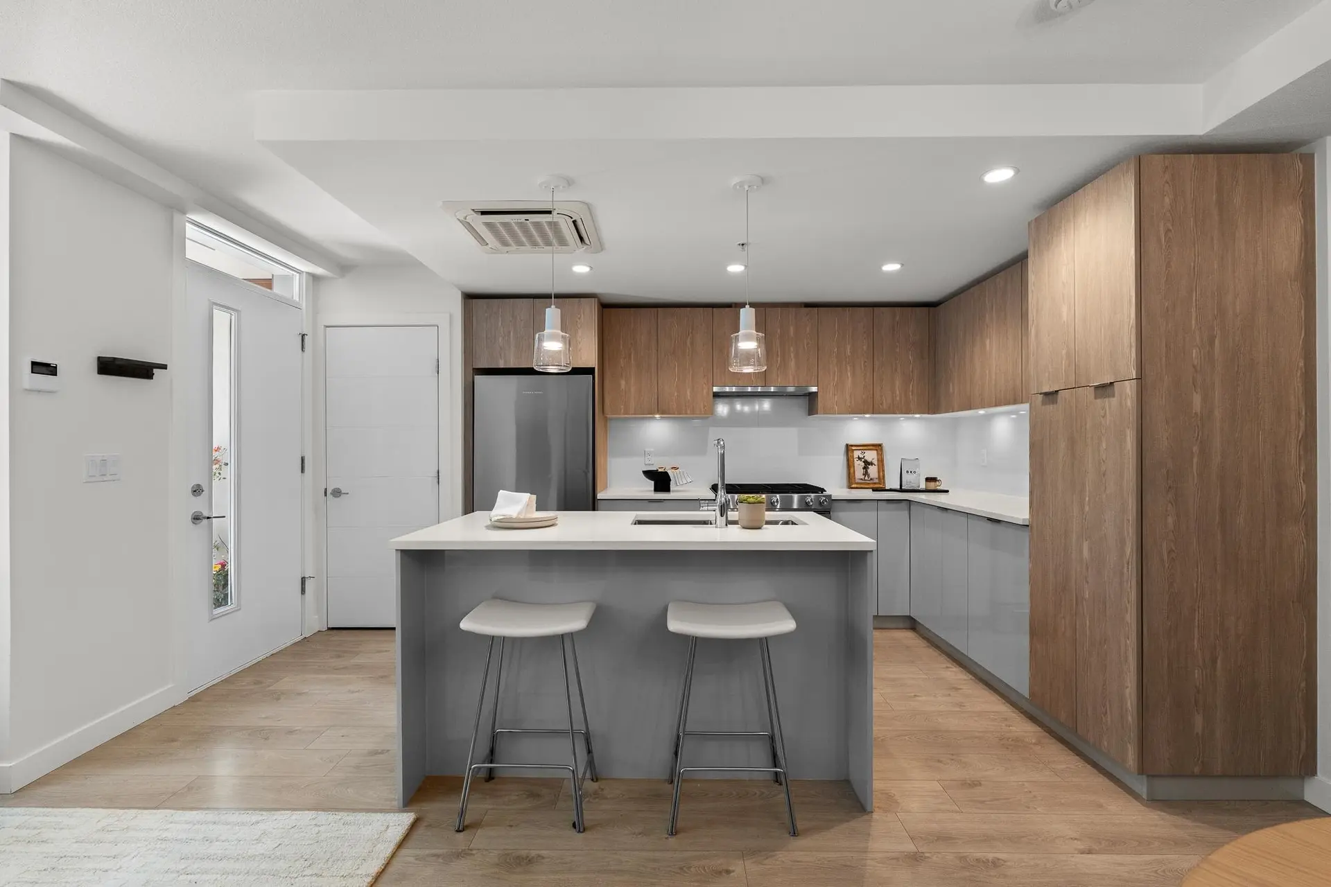 Property at #TH3 108 E 8th Street, North Vancouver, BC