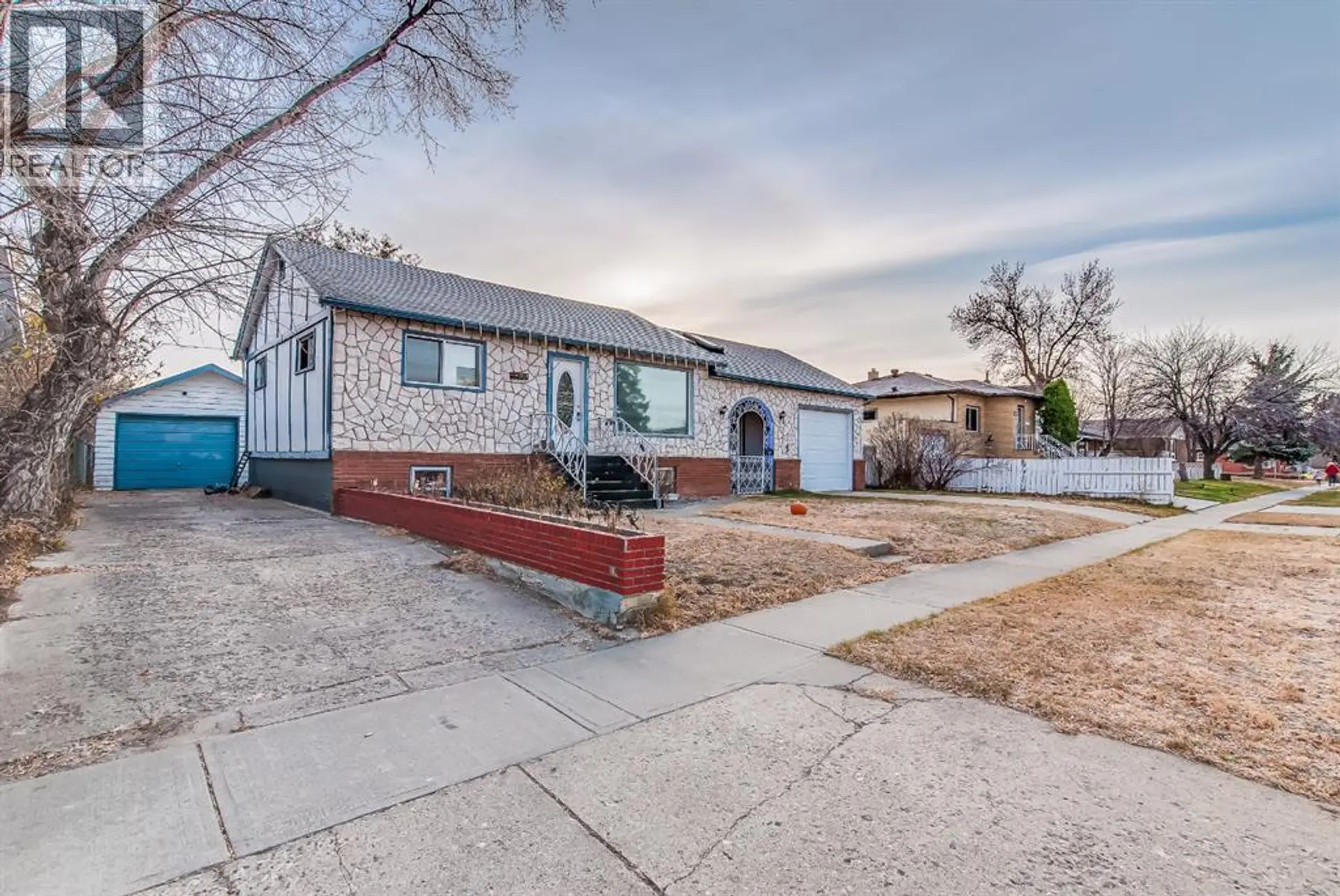 219 4 Street SE - Image 1