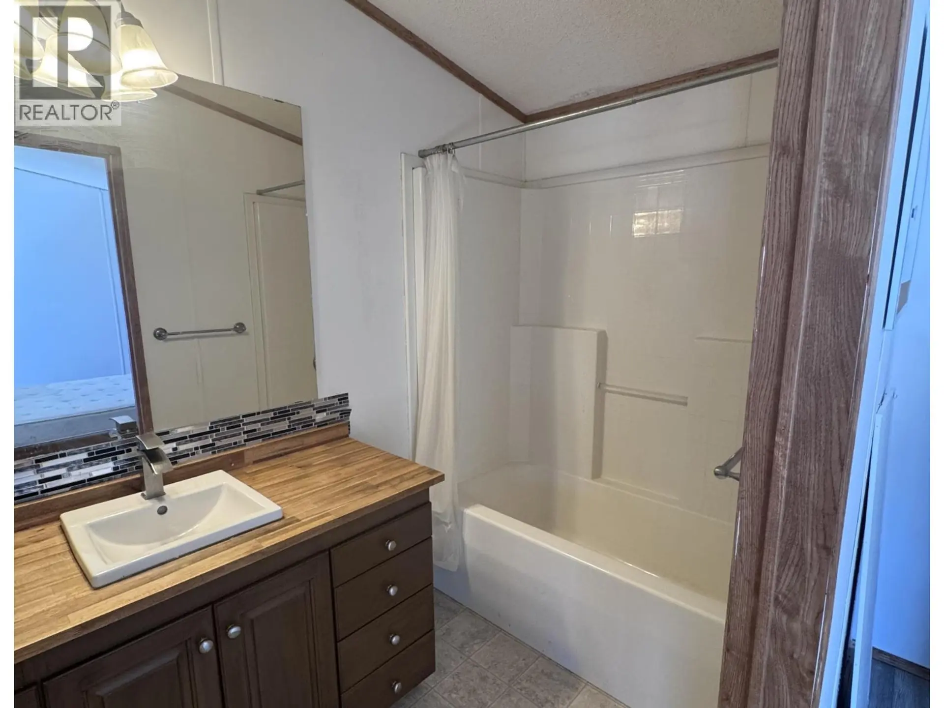 10223 W PINE AVENUE - Image 11