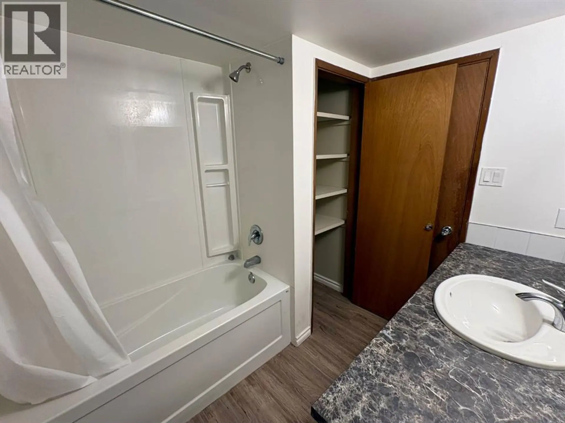 4828 Varsity Drive NW - Image 18