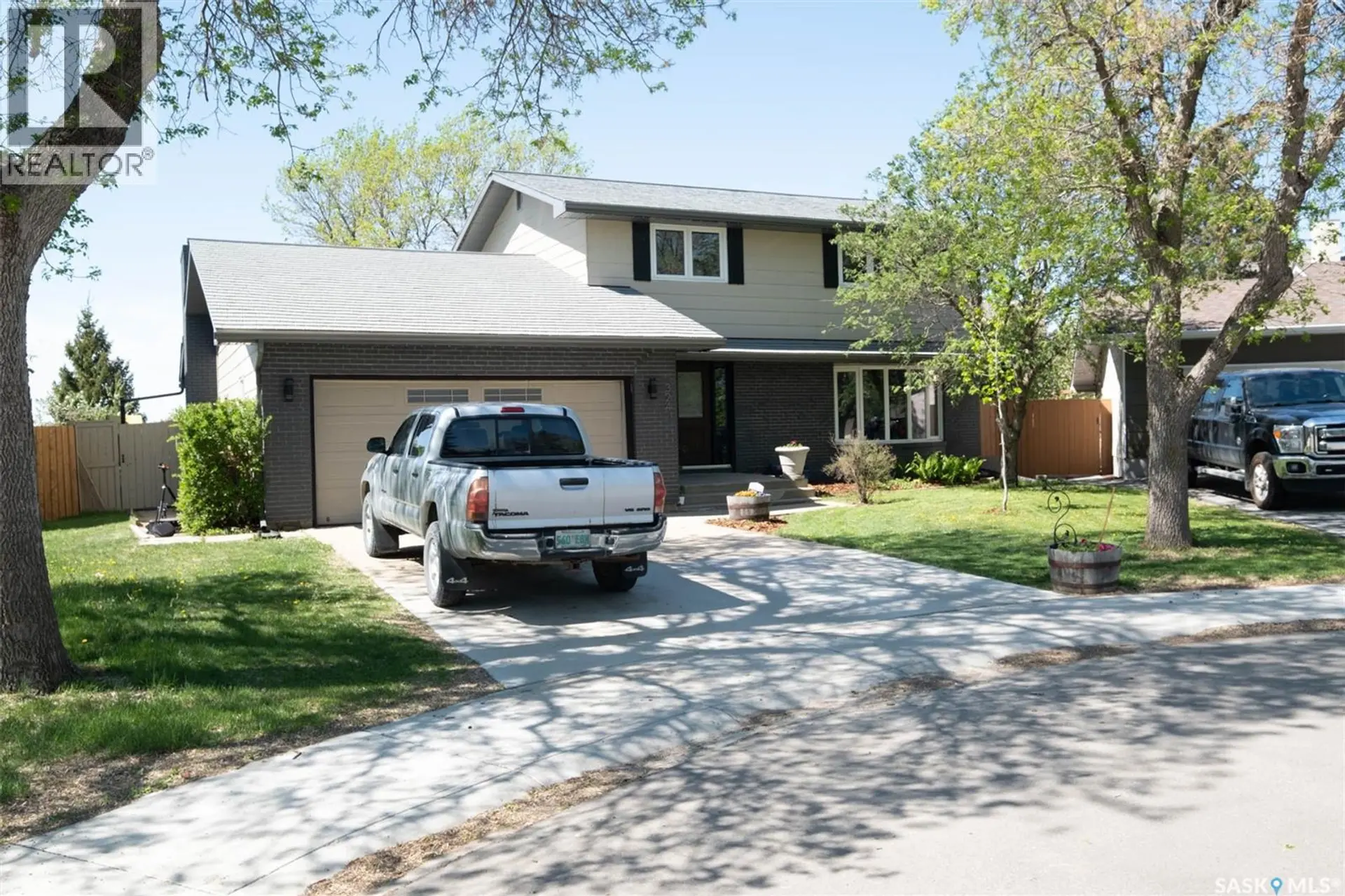 Property at 324 Lockwood ROAD, Regina, SK