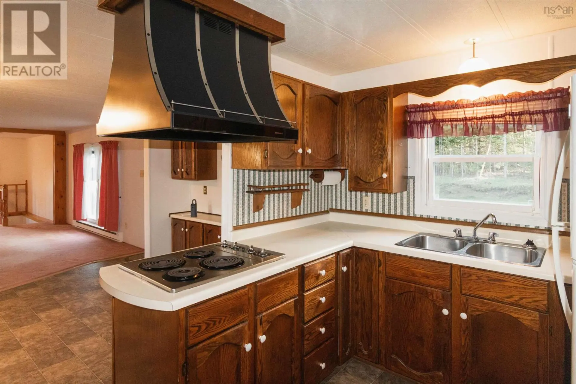 209 South Uniacke Road - Image 12