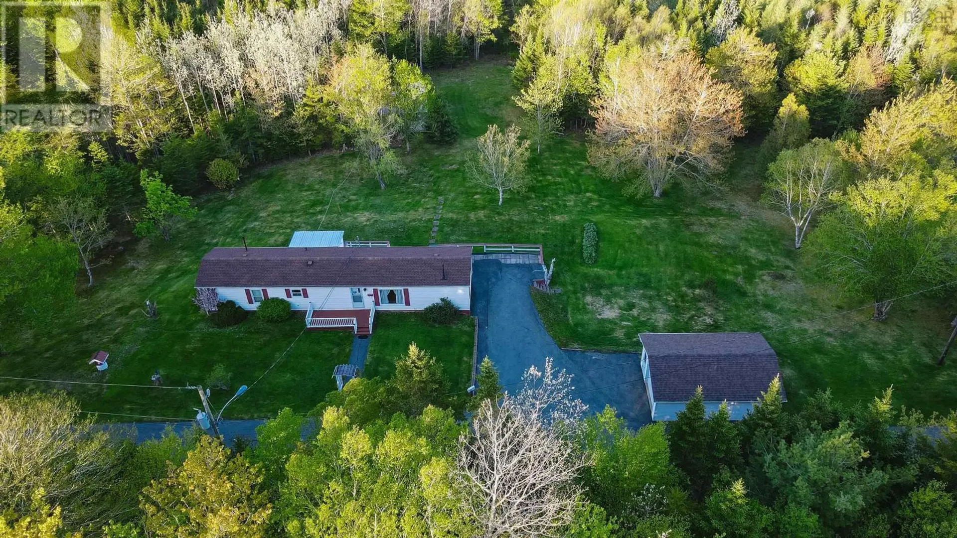 209 South Uniacke Road - Image 2