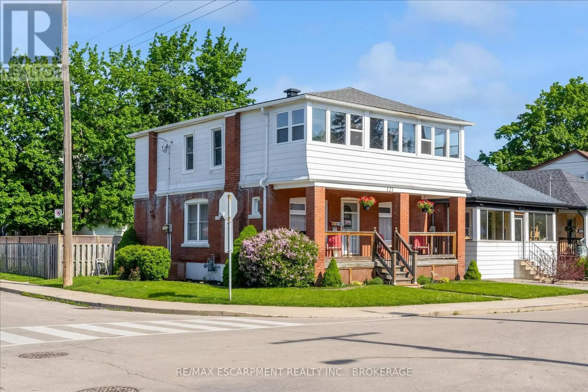 Property at 121 EDGEMONT STREET N, Hamilton, ON