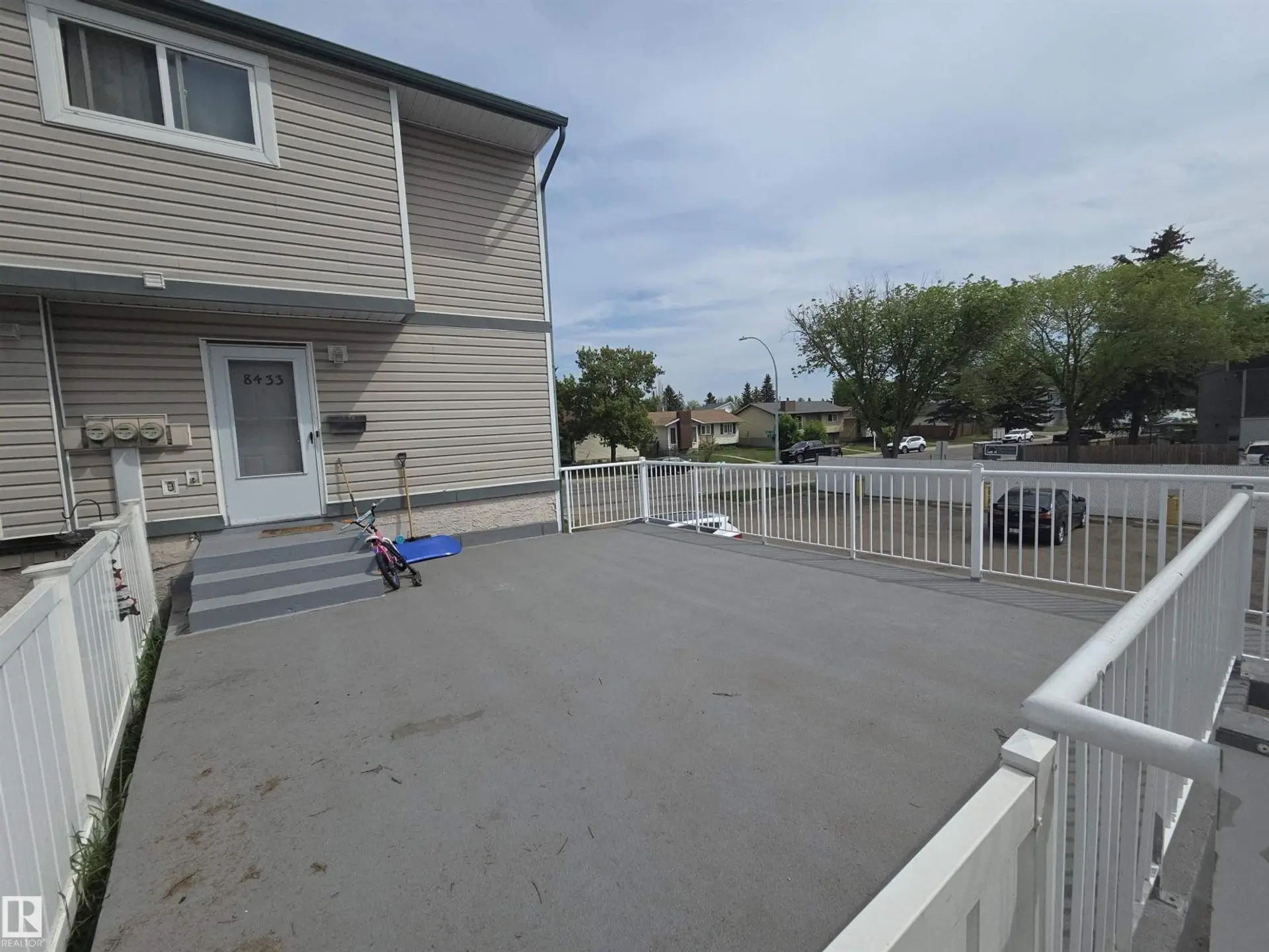 8433 29 AV NW - Image 1