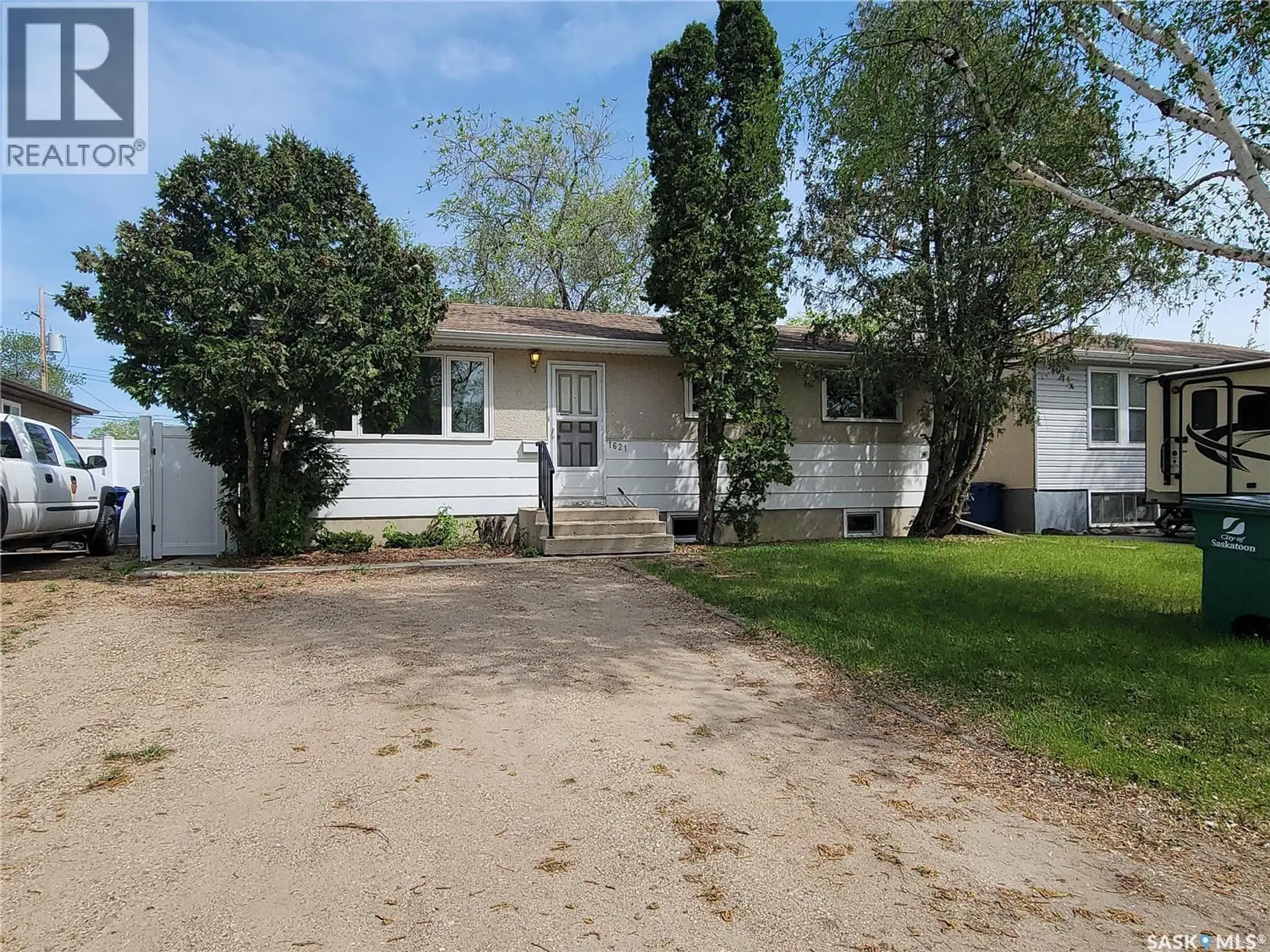 Property at 1621 GREIG AVENUE, Saskatoon, SK