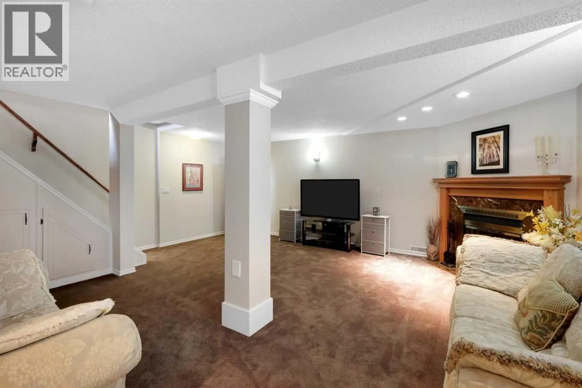 1296 Berkley Drive NW - Image 10