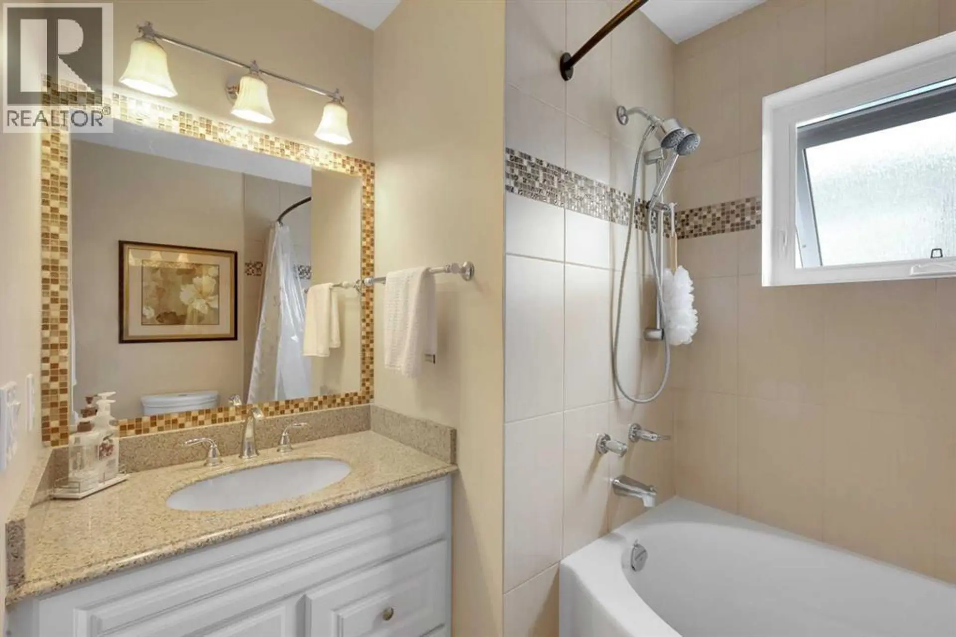 1296 Berkley Drive NW - Image 8