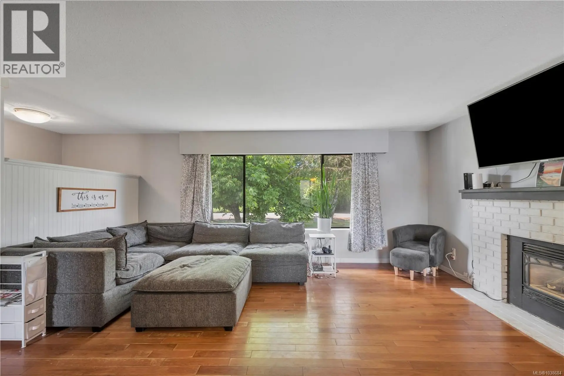 1591 Sharon Pl - Image 4