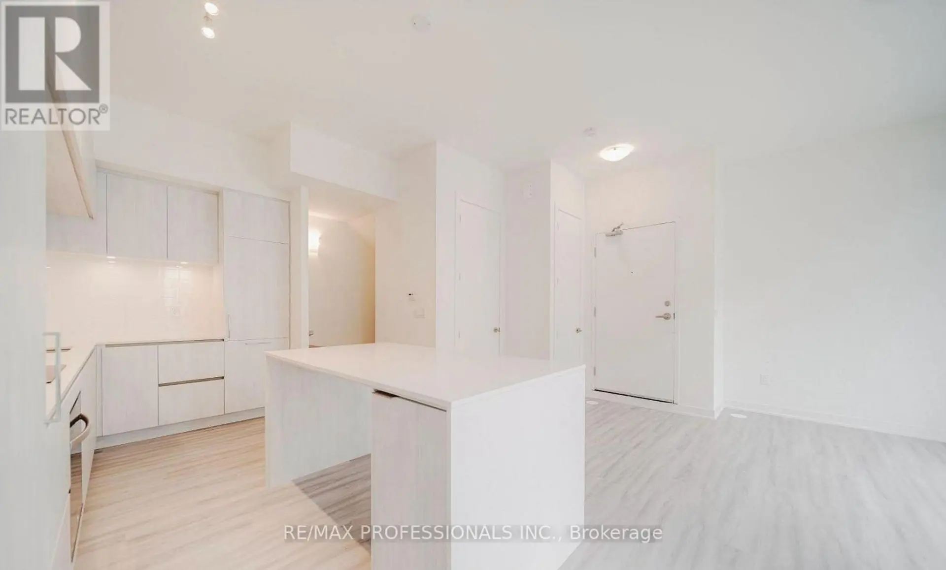 #1508 11 DAVID EYER ROAD - Image 4