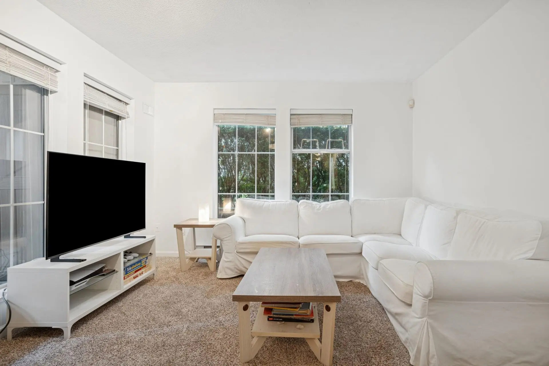 #102 1199 Westwood Street - Image 3
