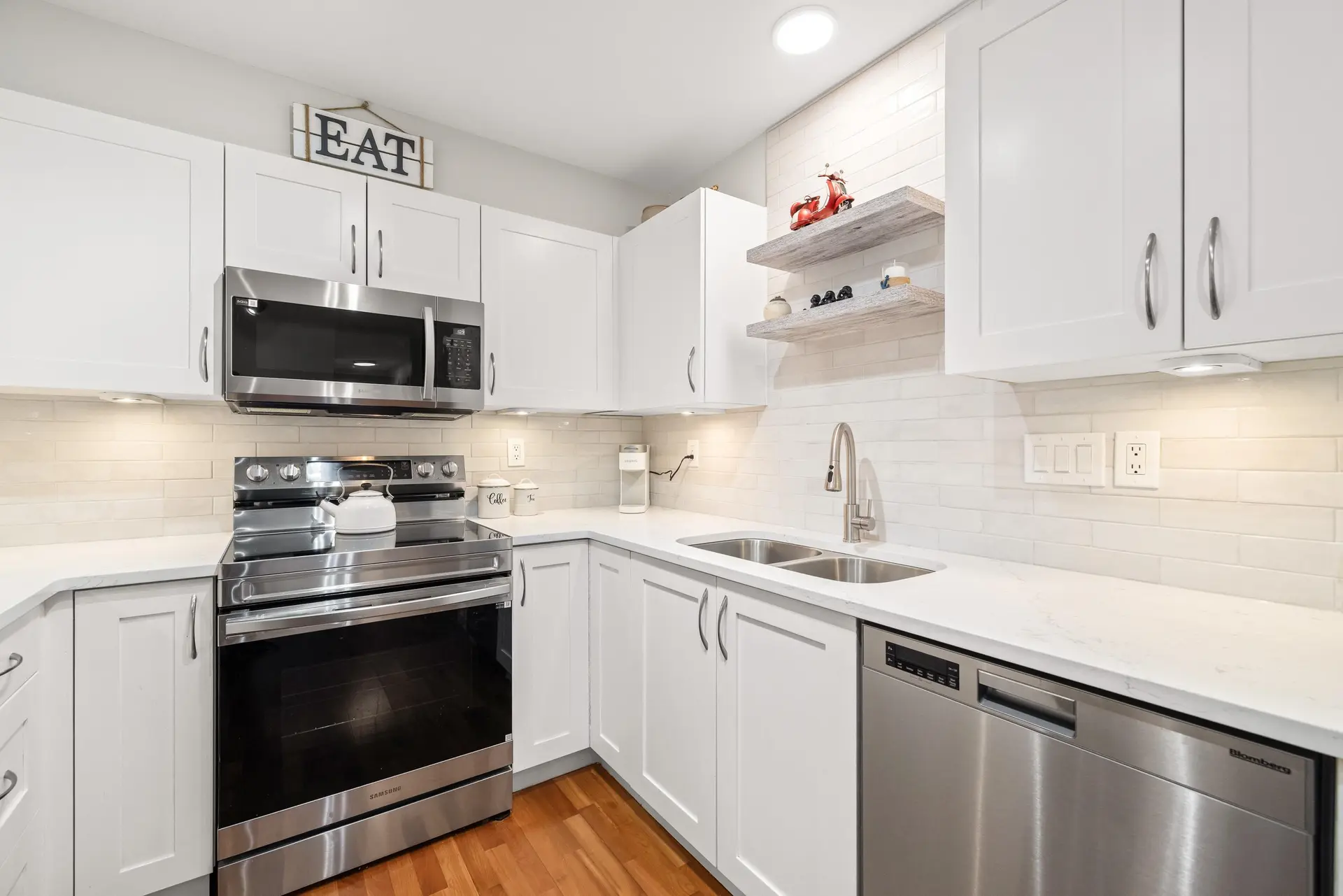 Property at #403 15621 Marine Drive, White Rock, BC