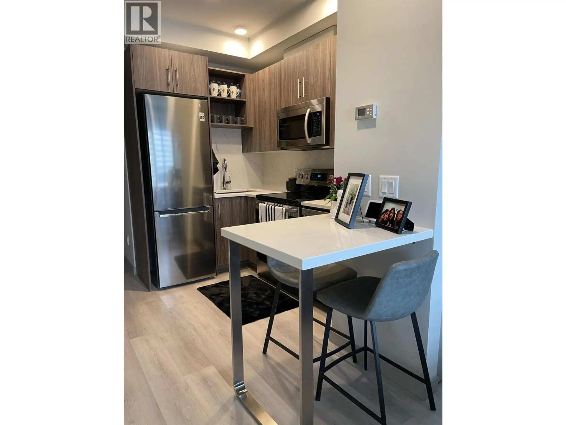 #215 345 DOUGALL Road N - Image 4