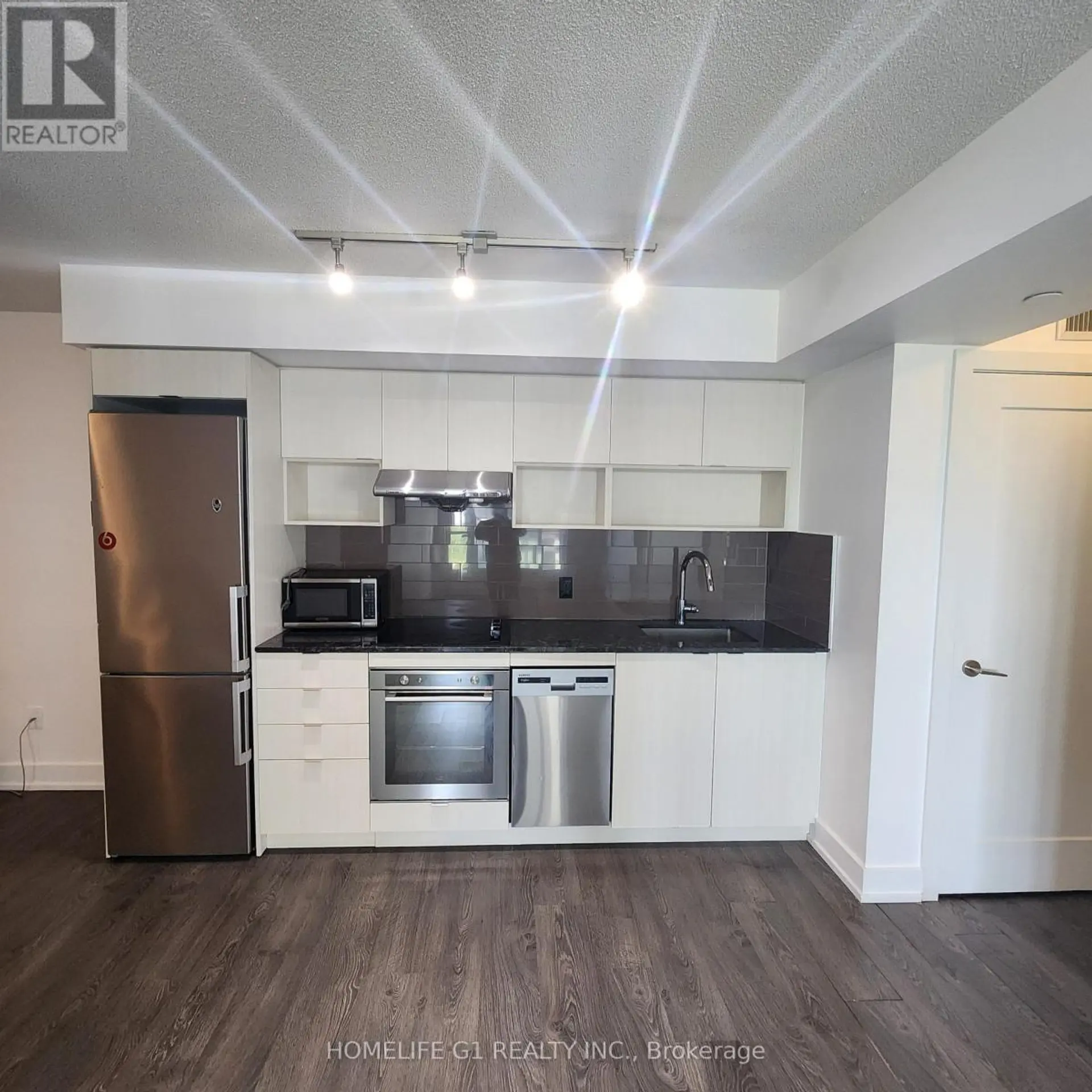 #1606 7 MABELLE AVENUE - Image 14