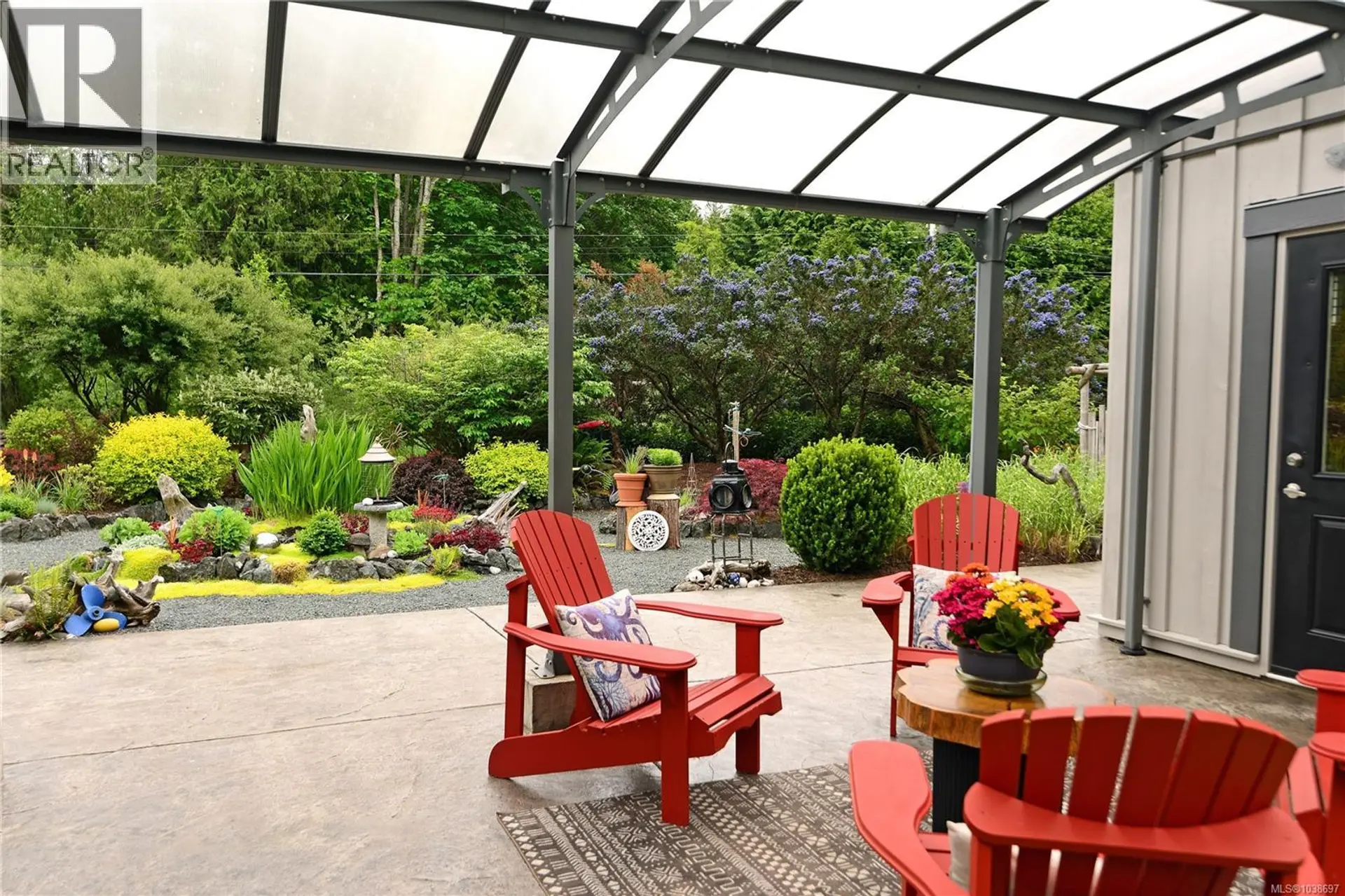 3881 Charlton Dr - Image 16