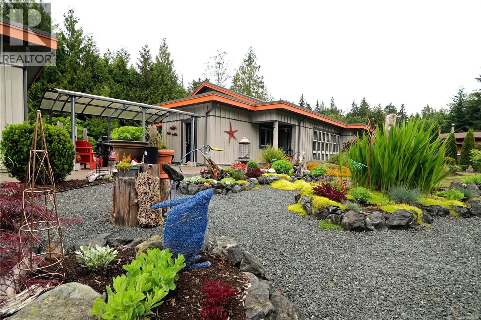 3881 Charlton Dr - Image 2