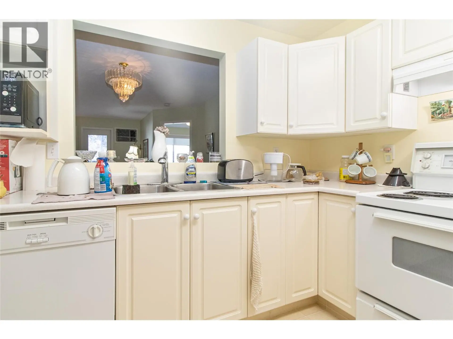 #103 920 Glenwood Avenue - Image 4