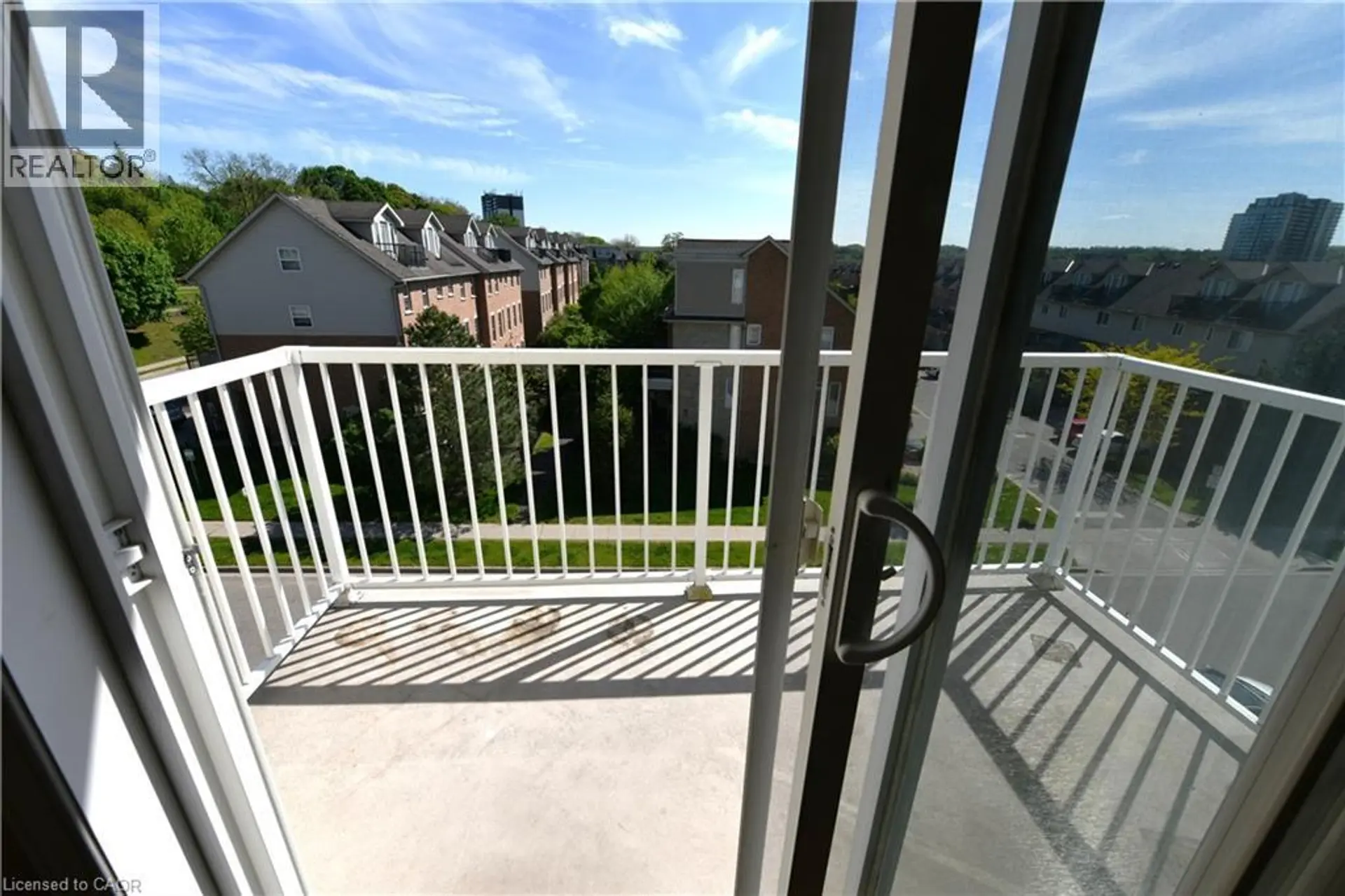 #418 8 HARRIS Street - Image 5