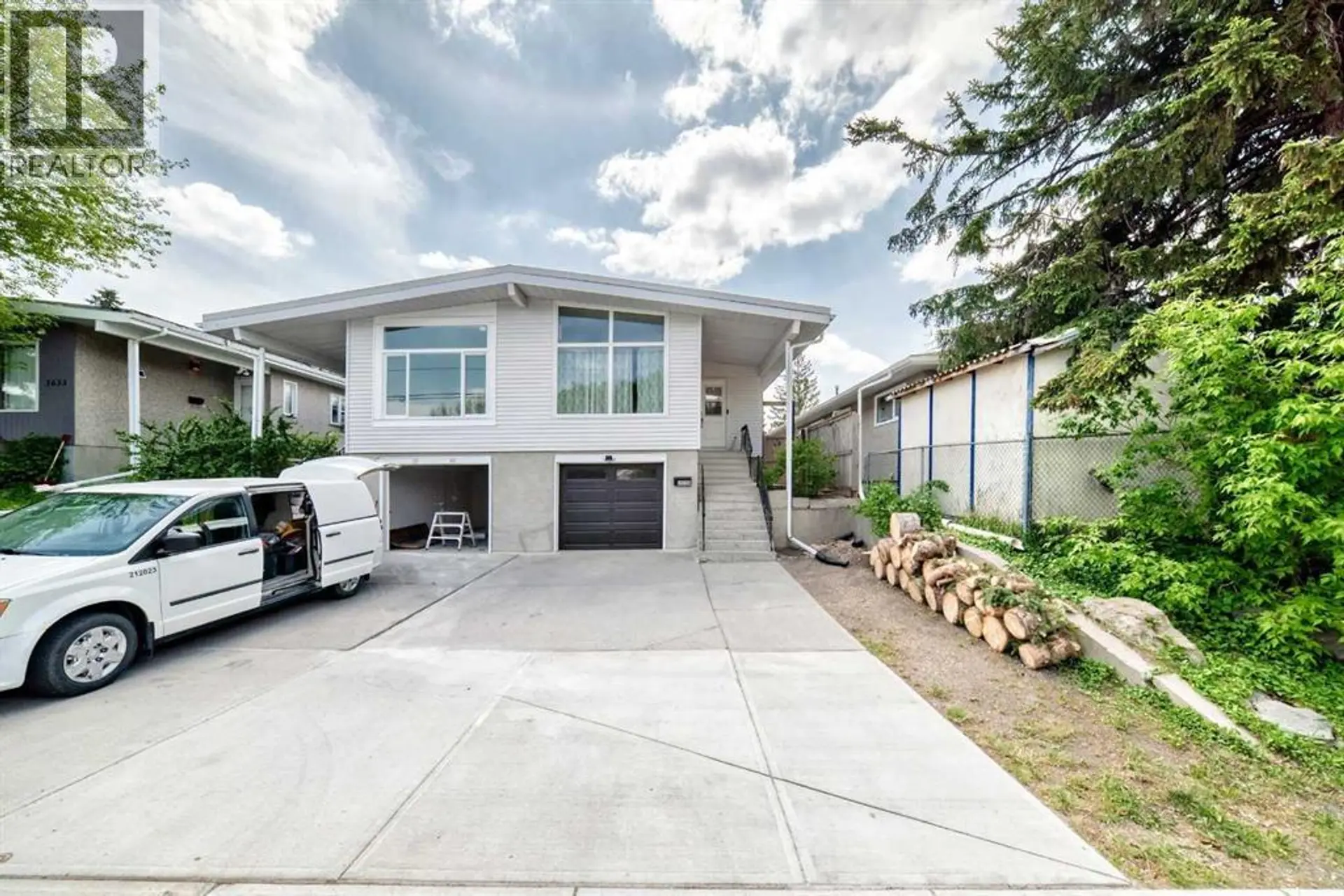 Property at 1635 24 Avenue NW, Calgary, AB