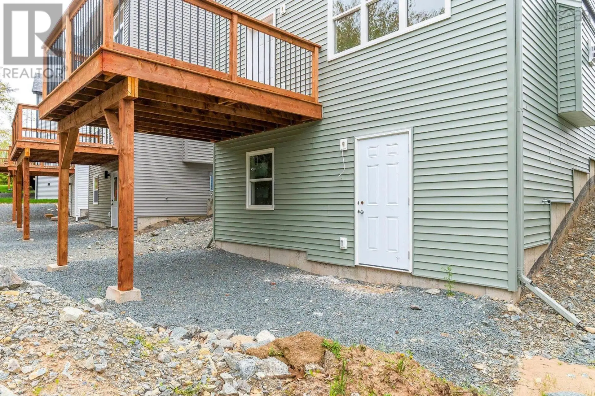 PC-41 33 Pearlgarden Close - Image 6