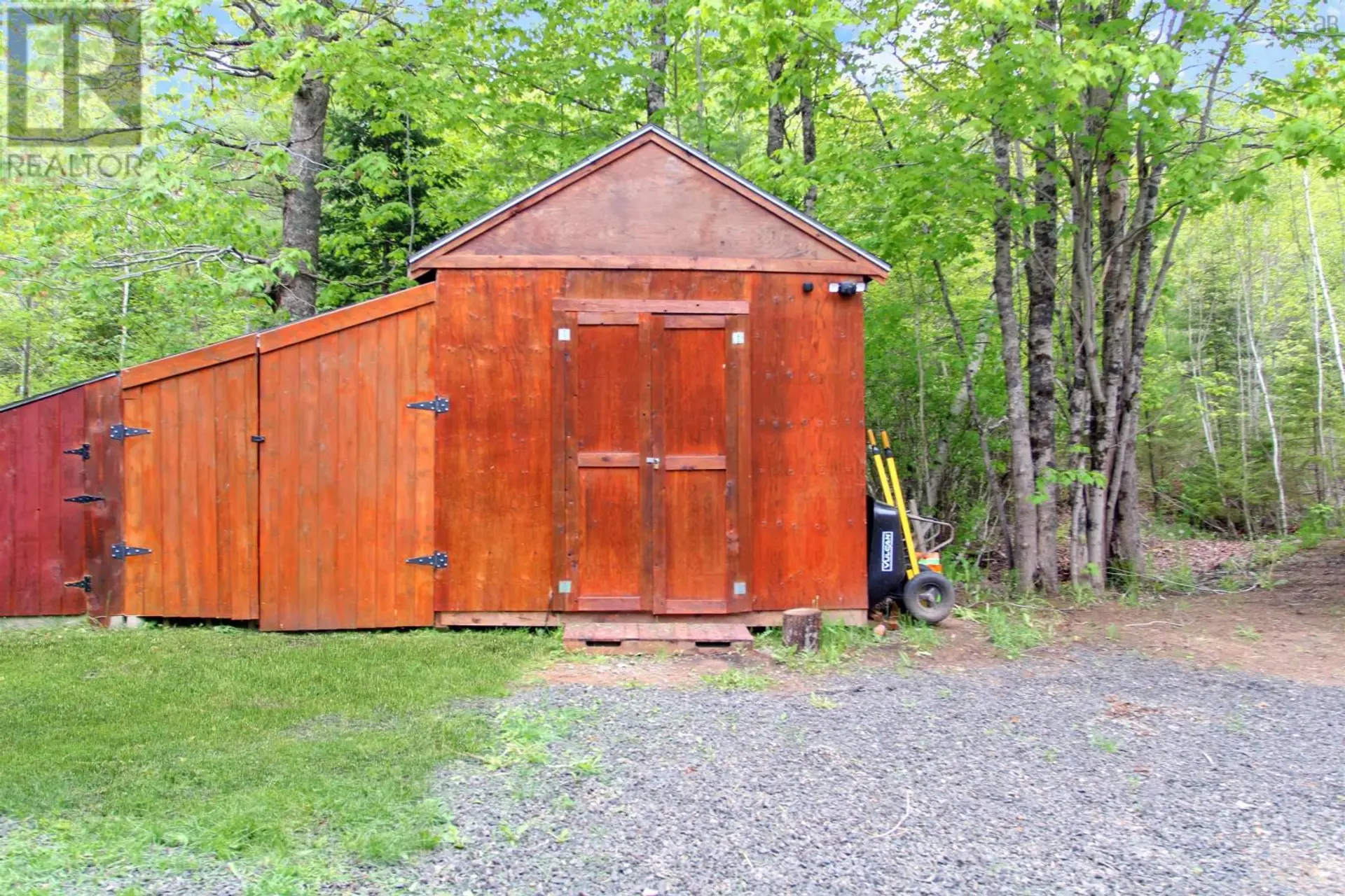 1228 Middle Road - Image 5
