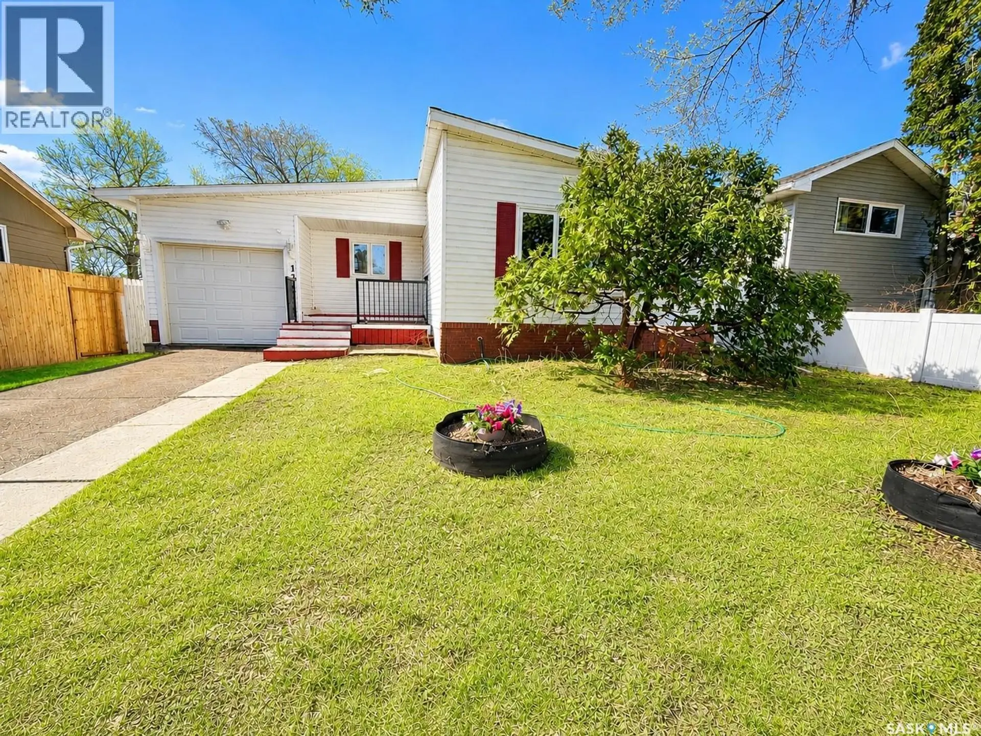 Property at 1321 Jubilee AVENUE, Regina, SK