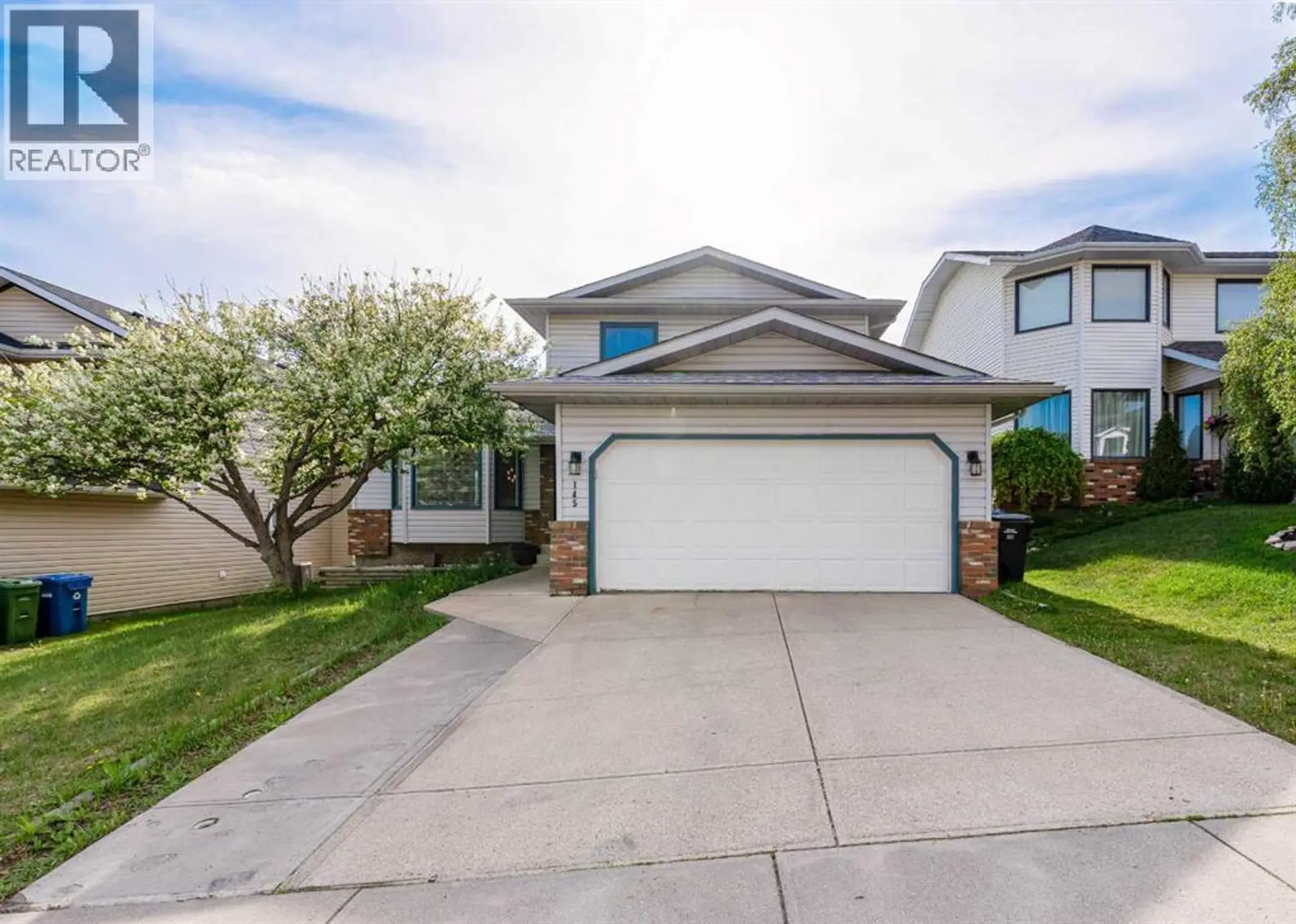 Property at 145 Hawkdale Circle NW, Calgary, AB