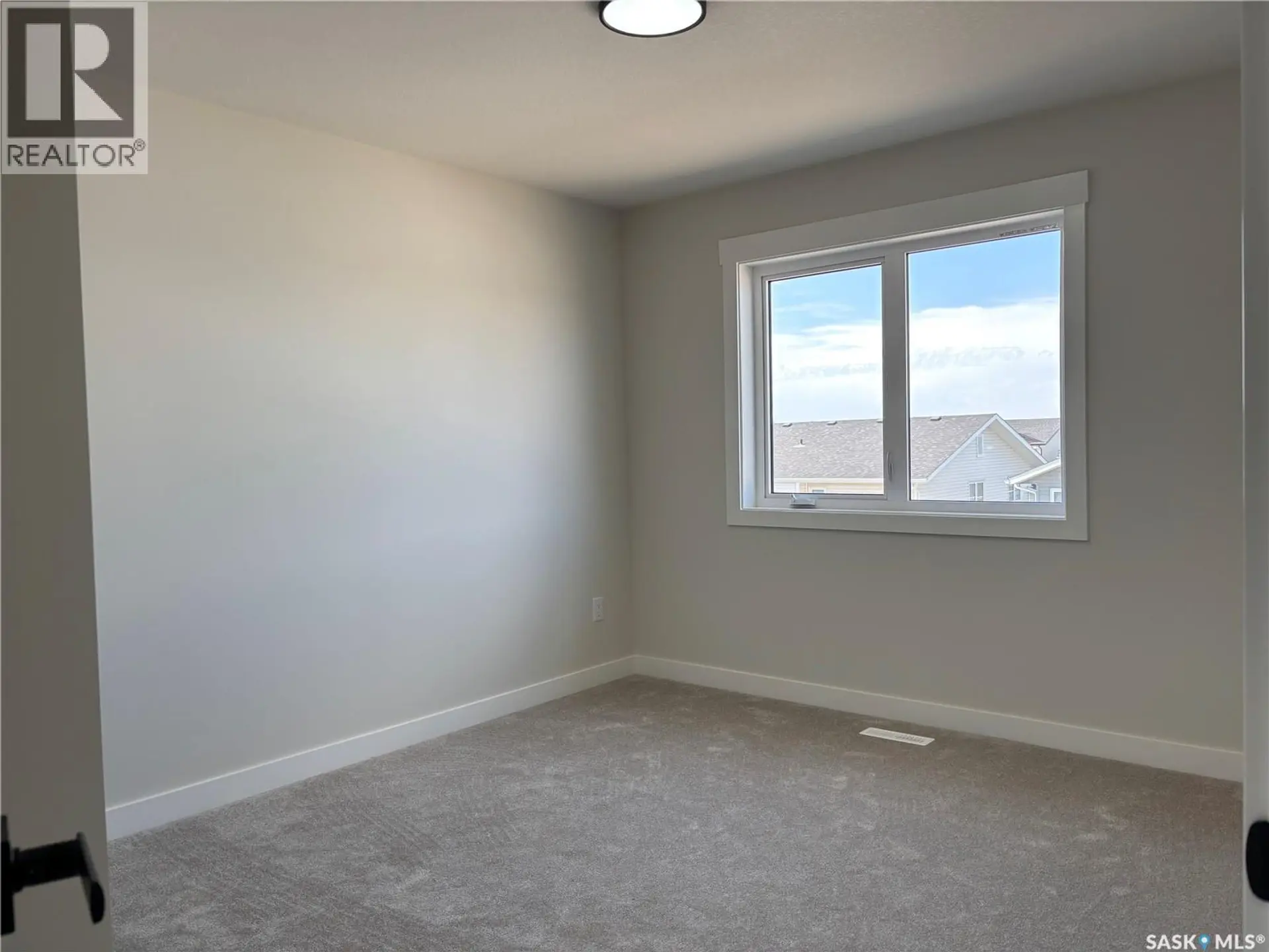 222 Veterans DRIVE - Image 14