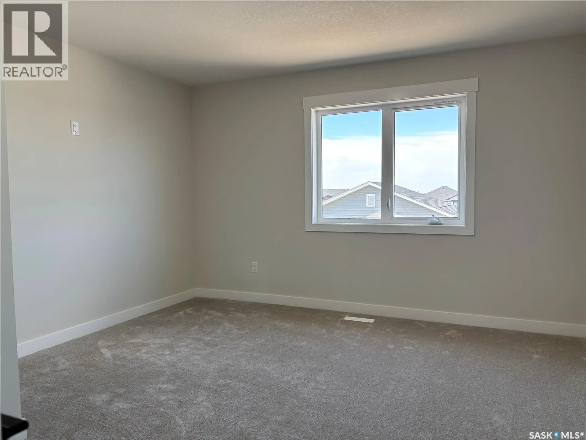 222 Veterans DRIVE - Image 11
