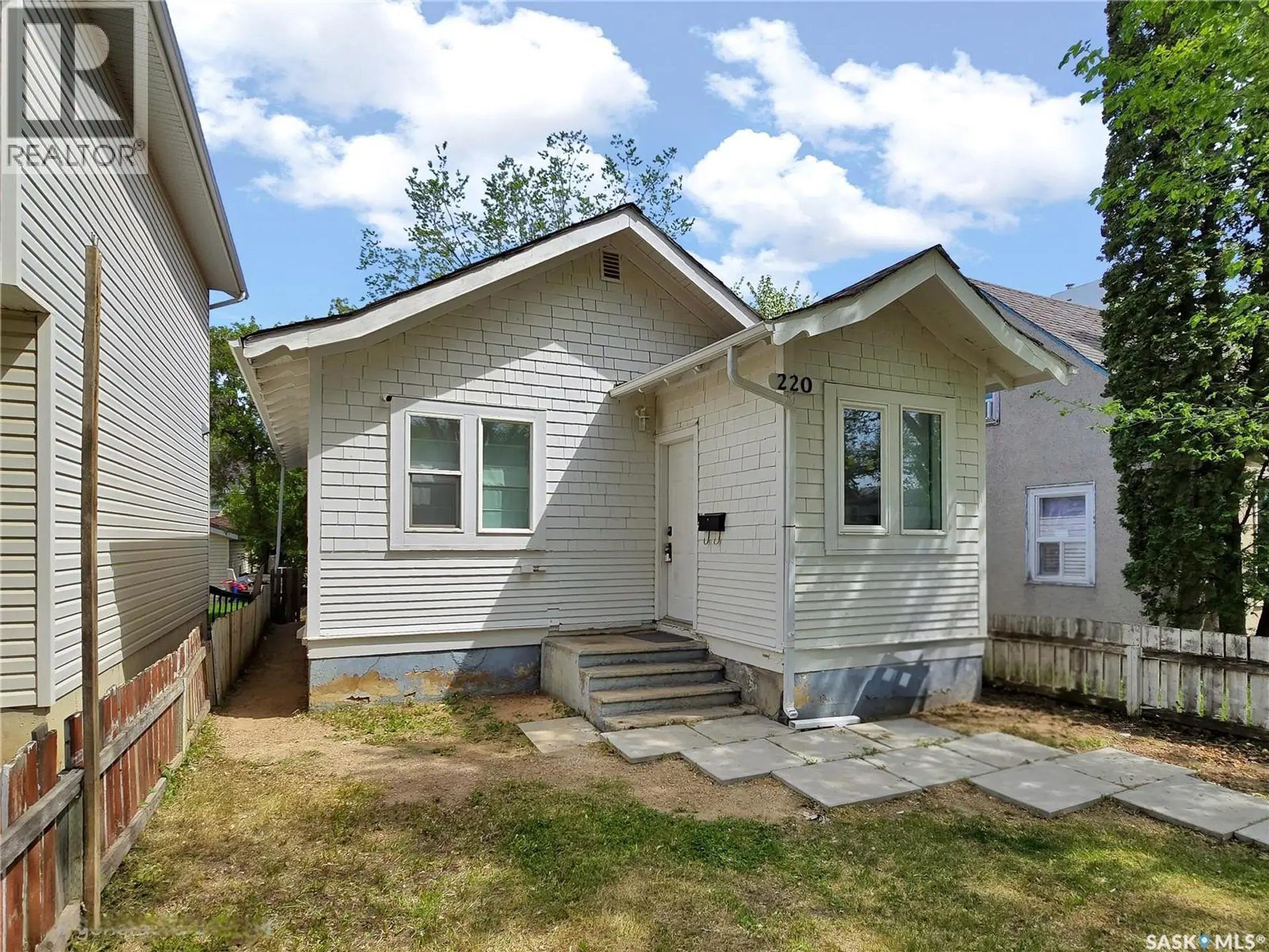 Property at 220 N AVENUE S, Saskatoon, SK