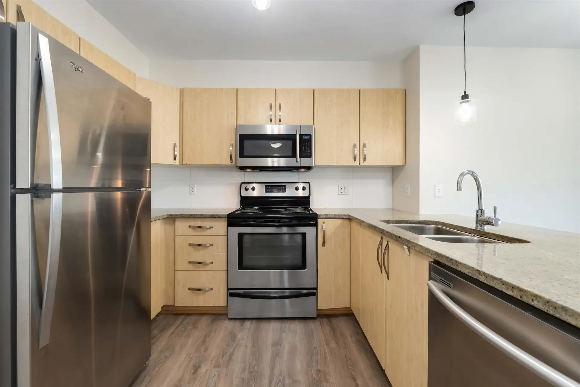 #215 13555 Gateway Drive - Image 6