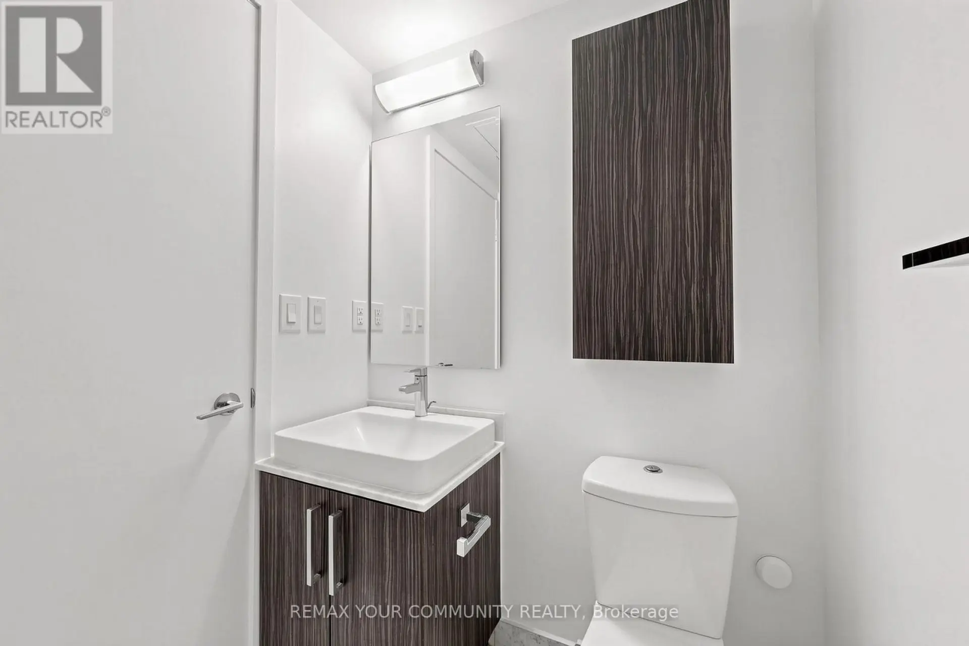 #3901 12 YORK STREET - Image 7
