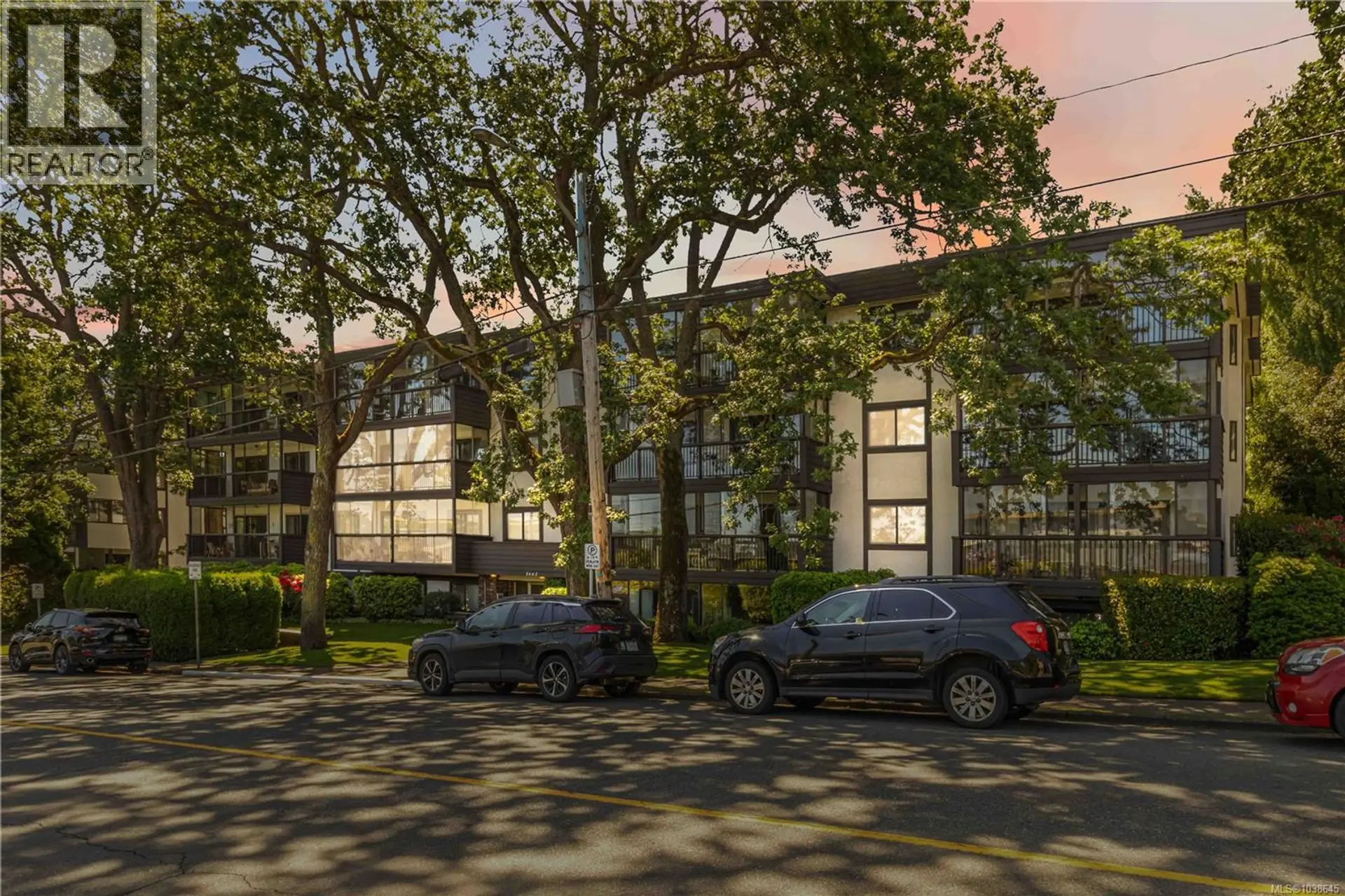 Property at #203 1665 Oak Bay Ave, Victoria, BC