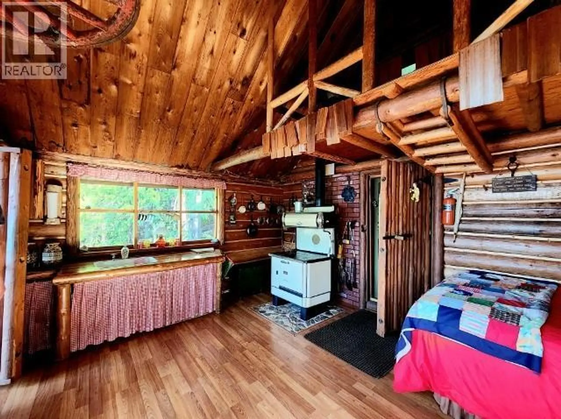 412 Old Sicamous Road - Image 13