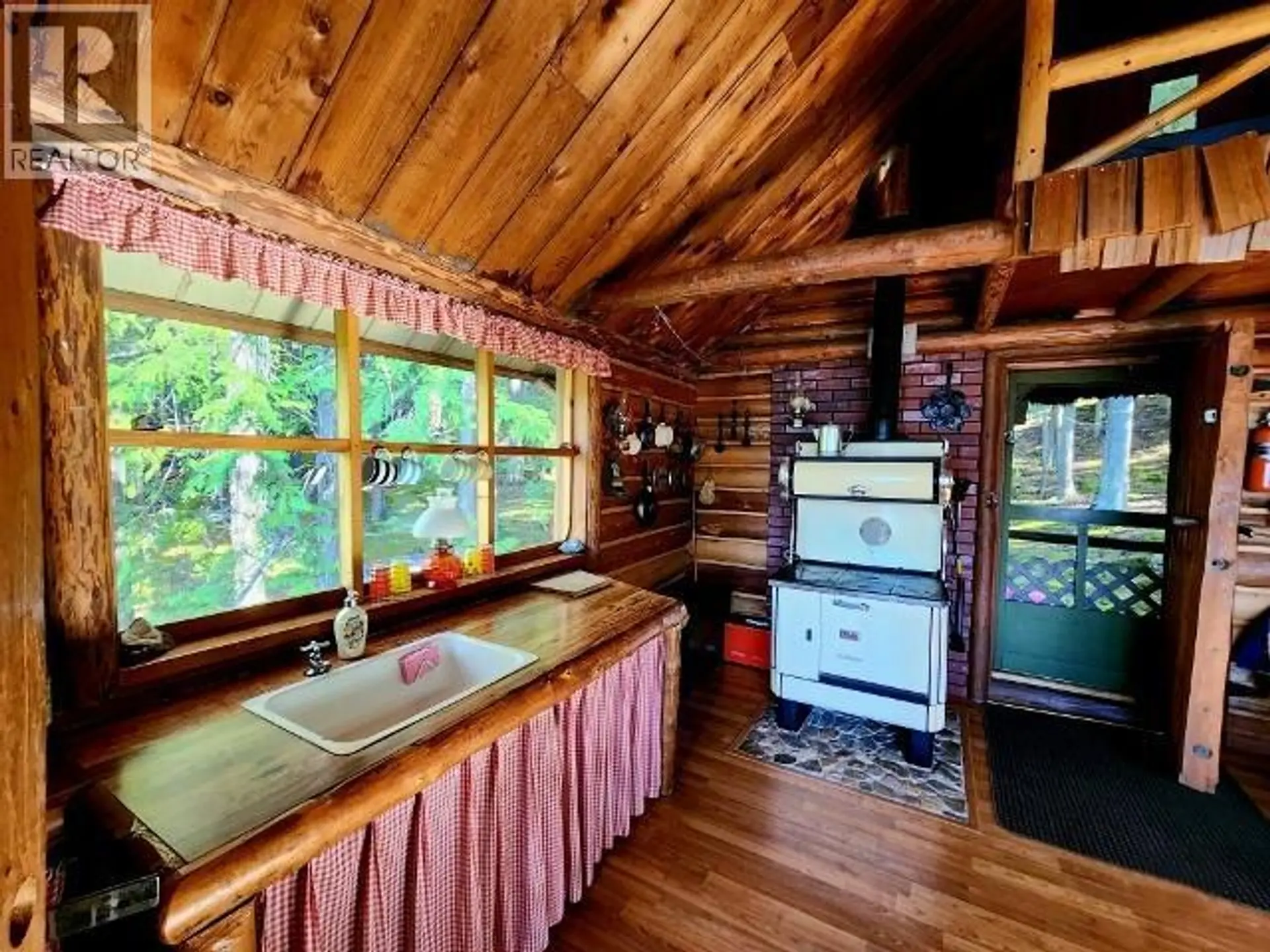 412 Old Sicamous Road - Image 14
